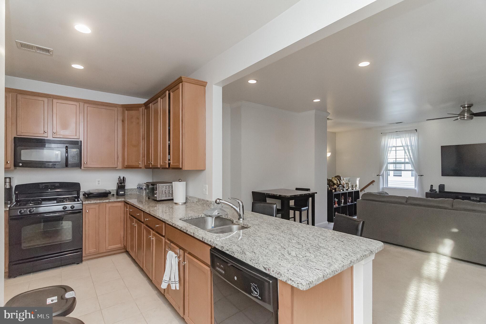 MERCER PARK CONDOMINIUM - Residential