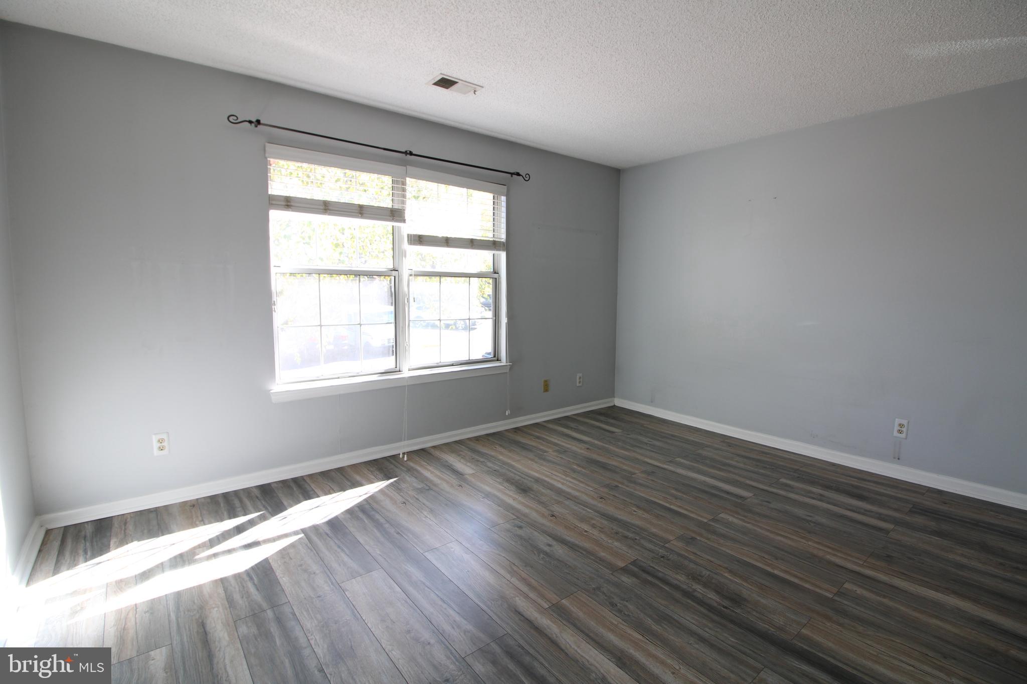 HEIGHTS AT PENDERBROOK - Residential Lease