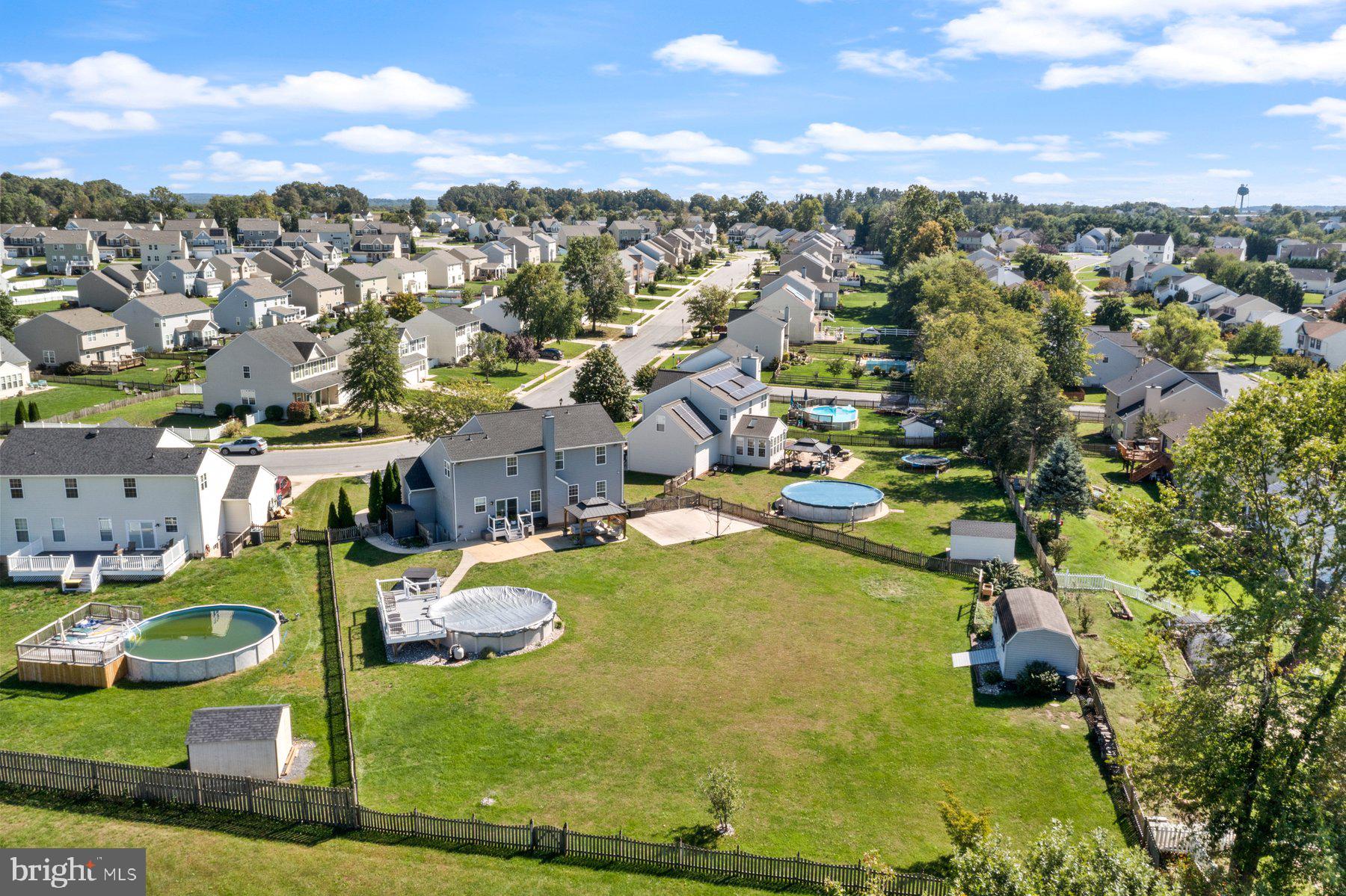 MEADOWBROOK - Residential