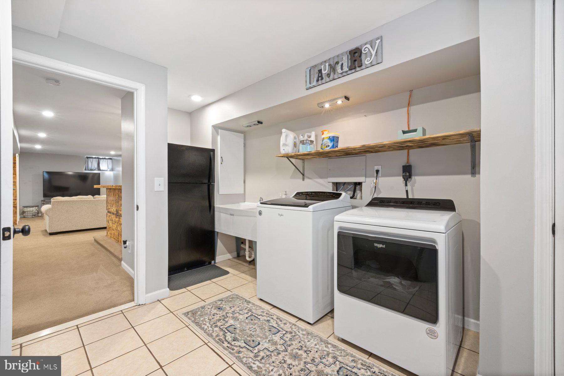 MEADOWBROOK - Residential