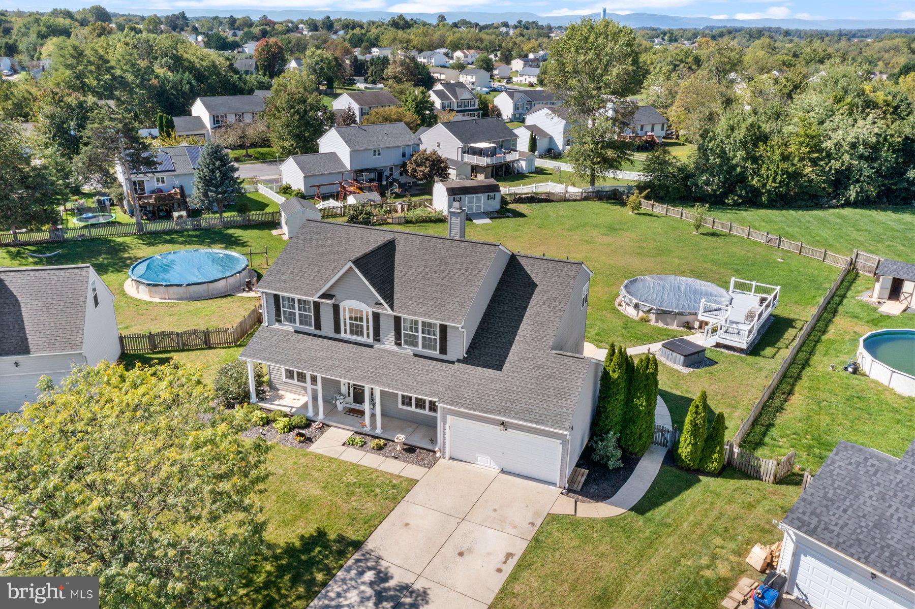 MEADOWBROOK - Residential