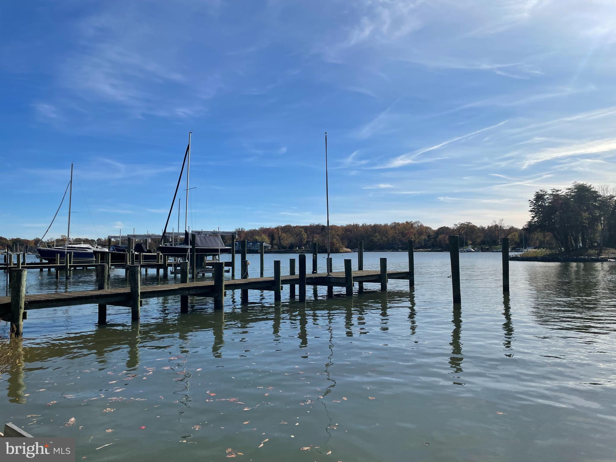 ANNAPOLIS ROADS - Residential