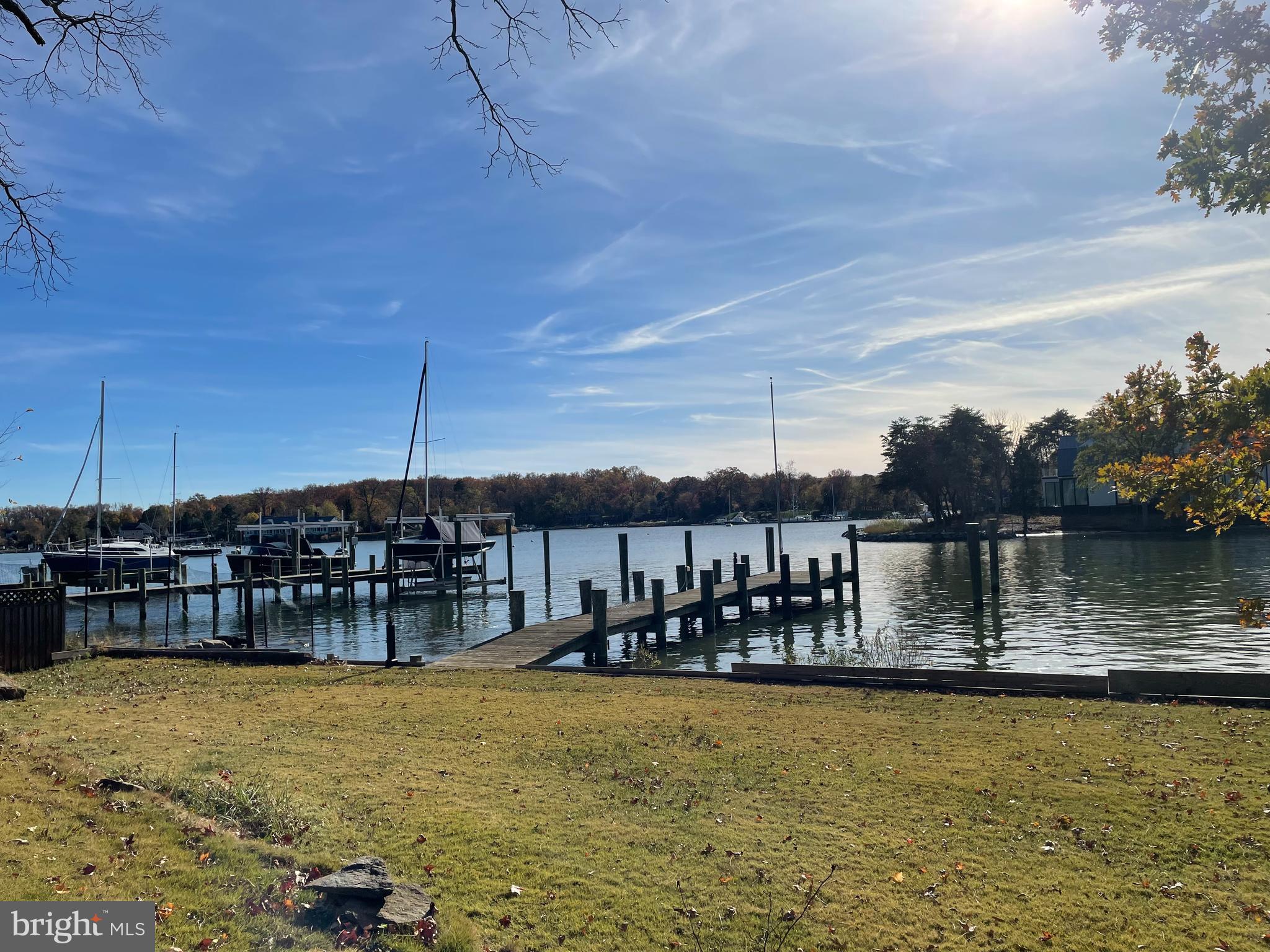 ANNAPOLIS ROADS - Residential