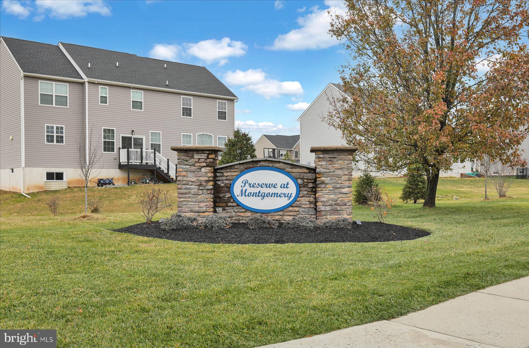 PRES AT MONTGOMERY - Residential