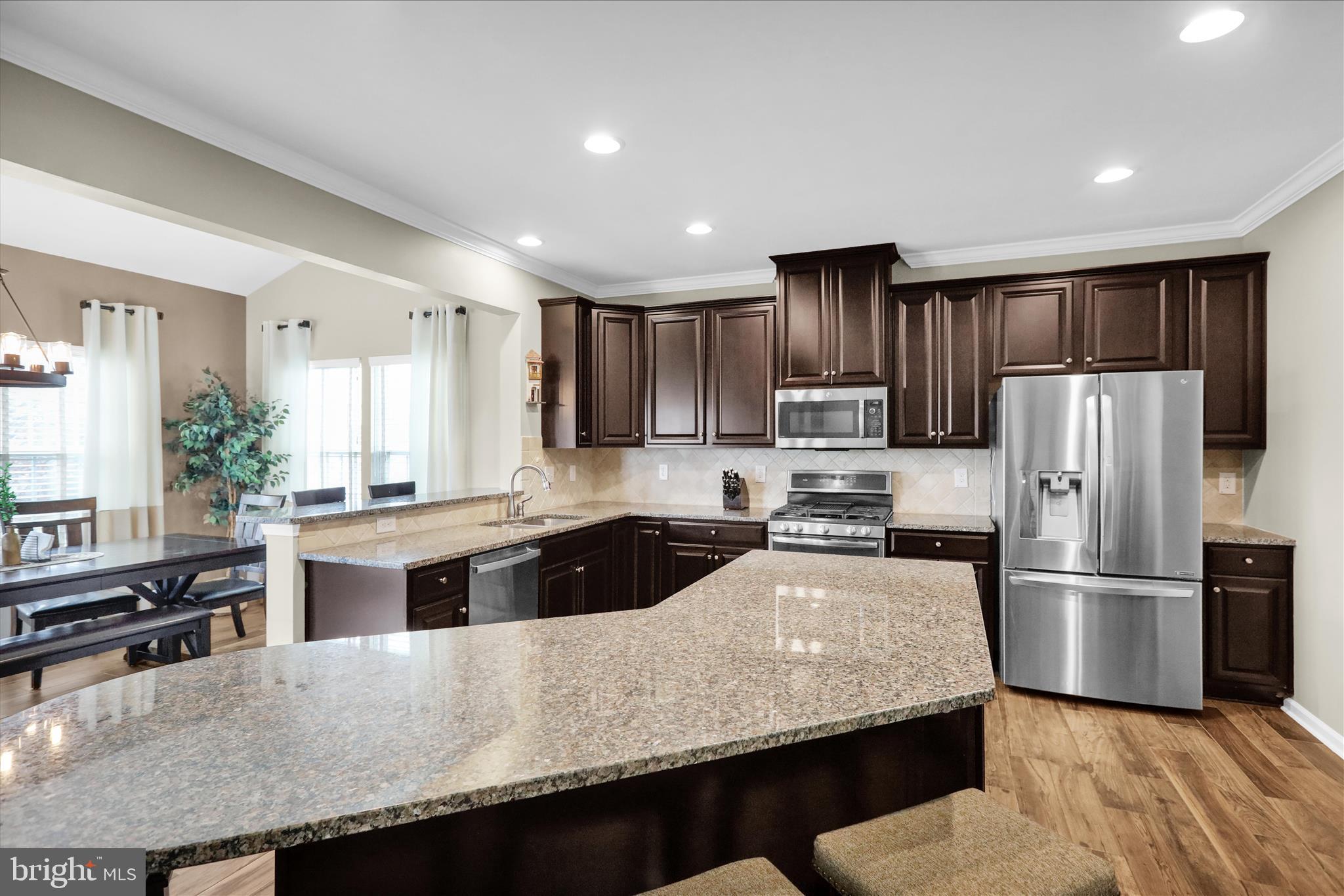 PRES AT MONTGOMERY - Residential