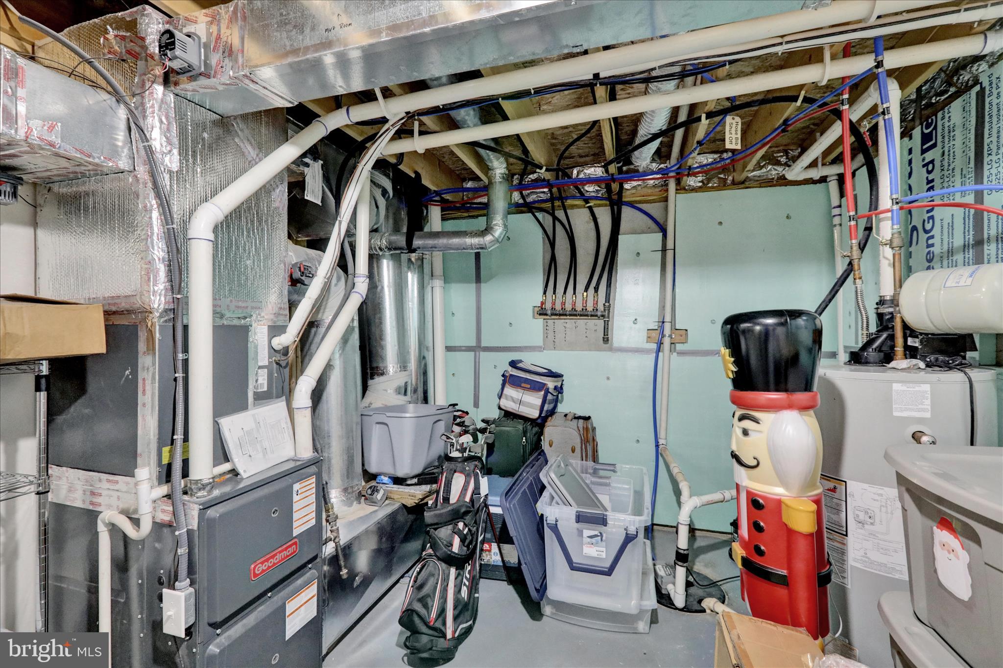 PRES AT MONTGOMERY - Residential