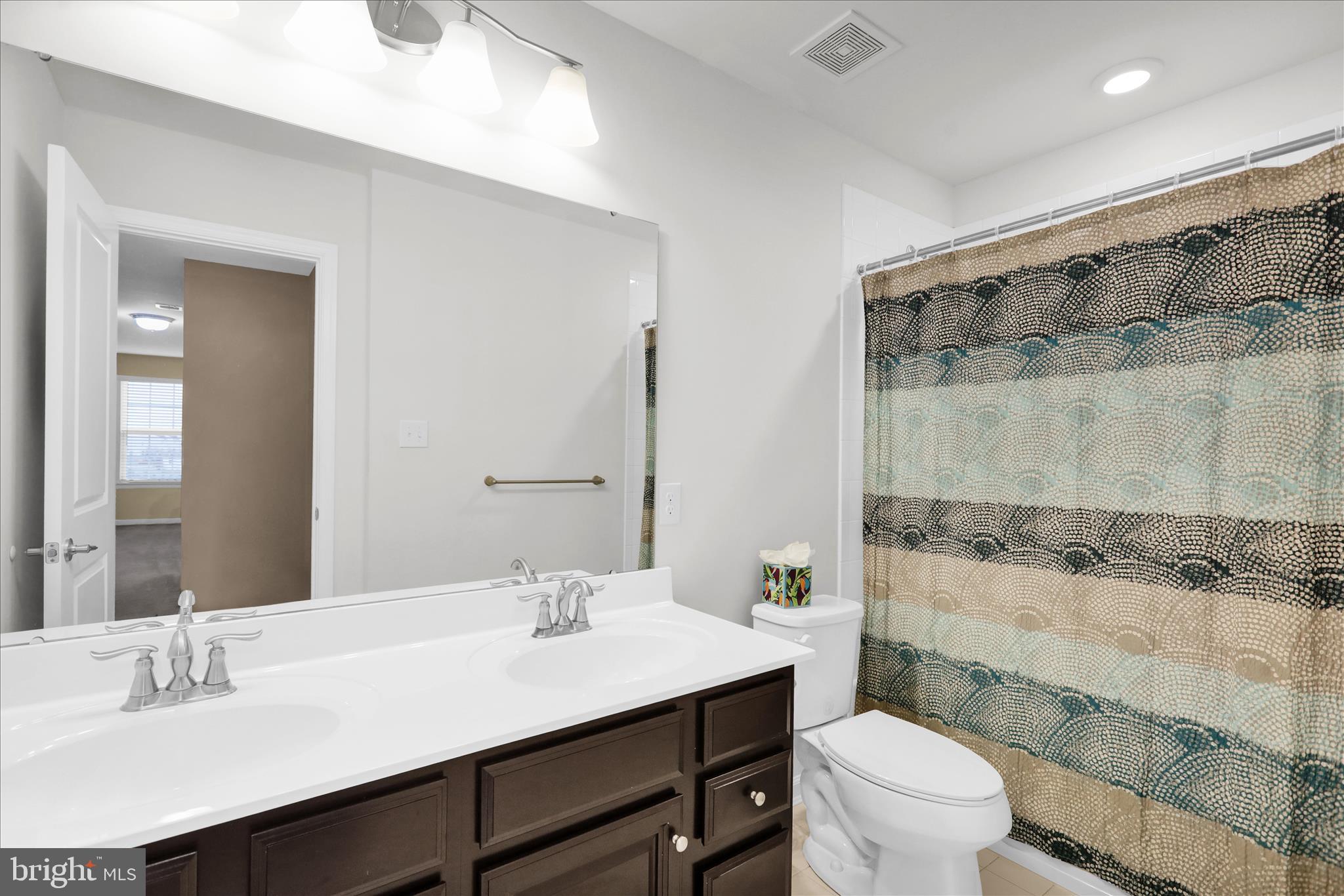 PRES AT MONTGOMERY - Residential