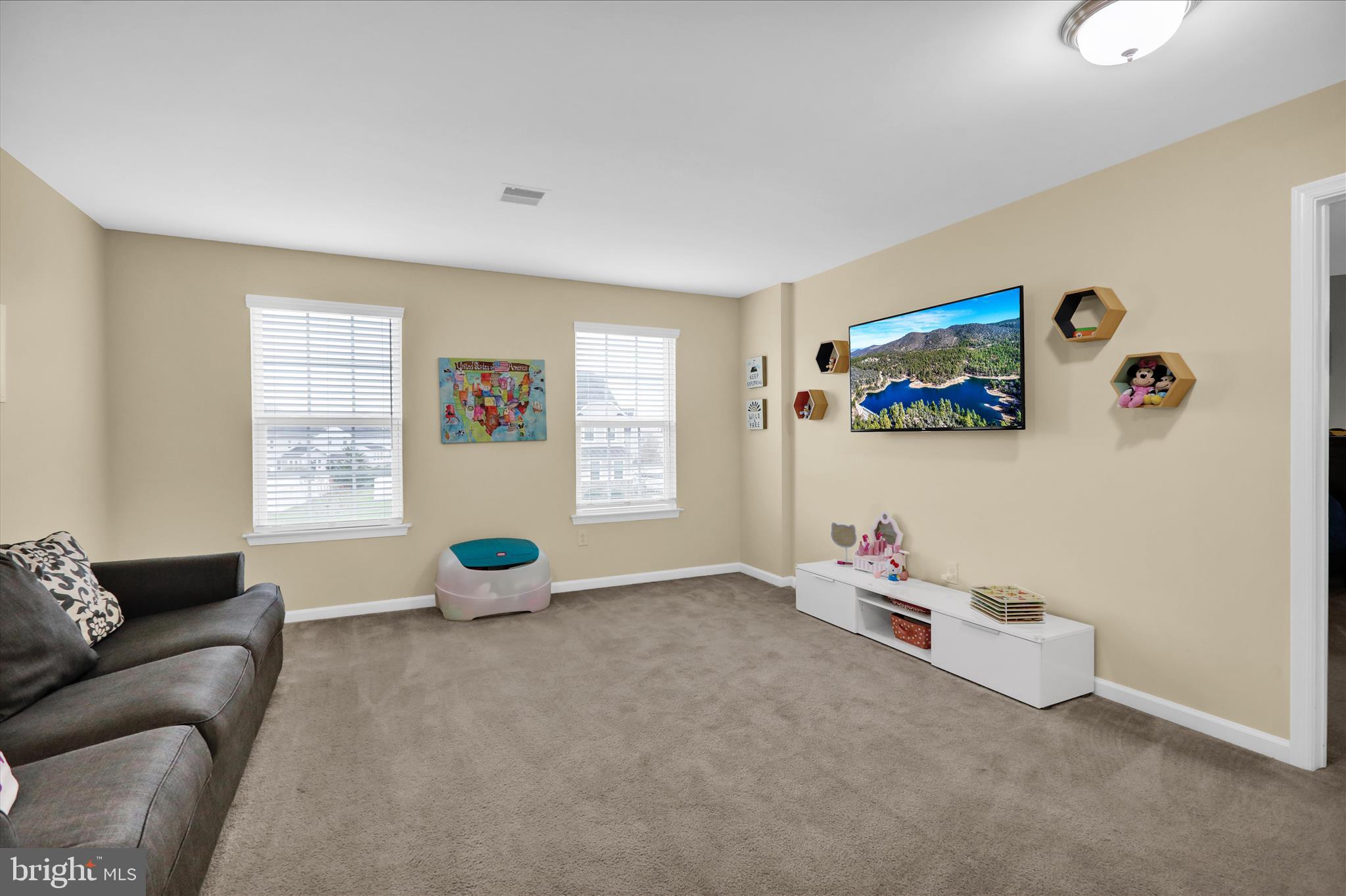 PRES AT MONTGOMERY - Residential