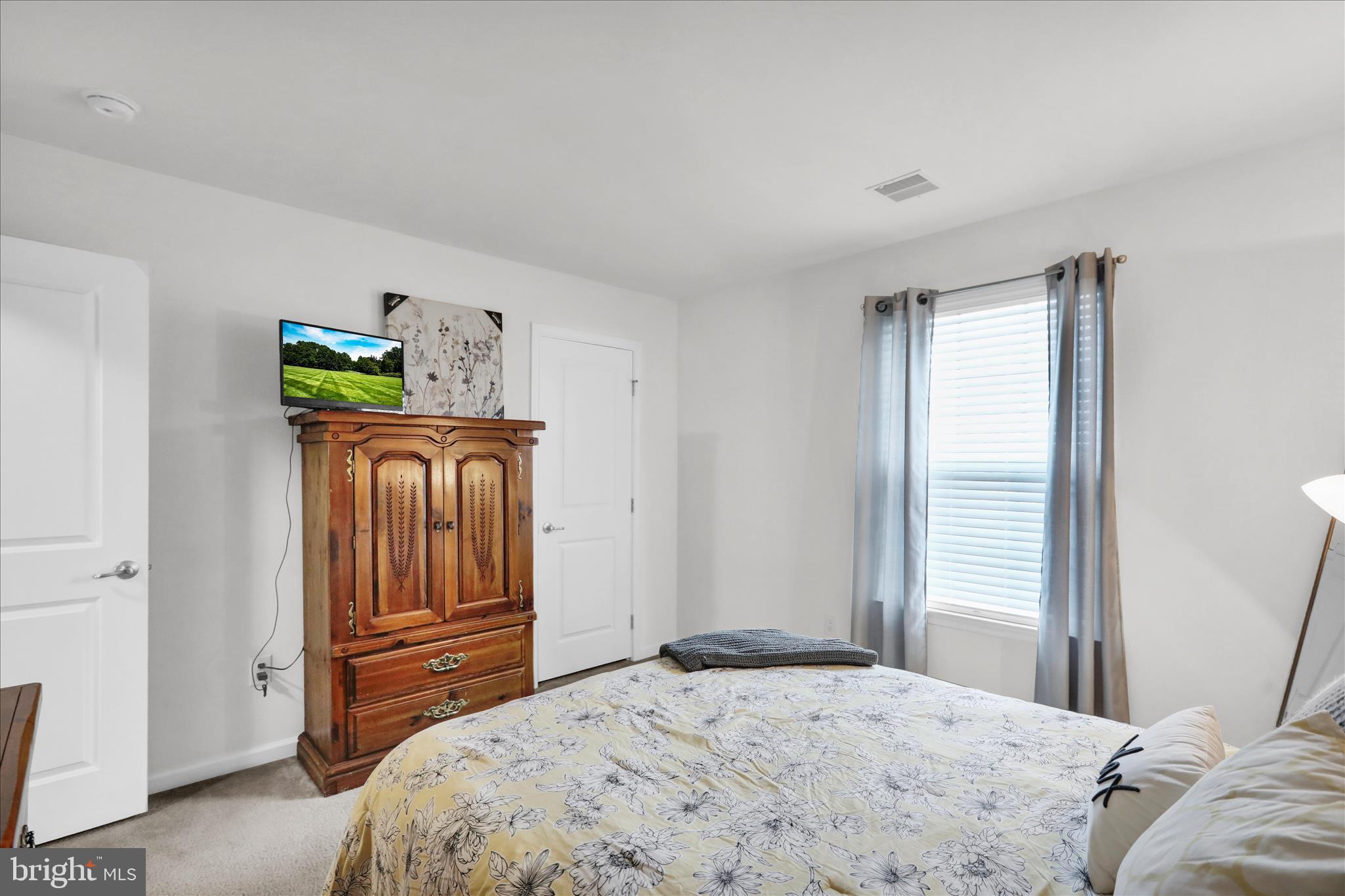 PRES AT MONTGOMERY - Residential