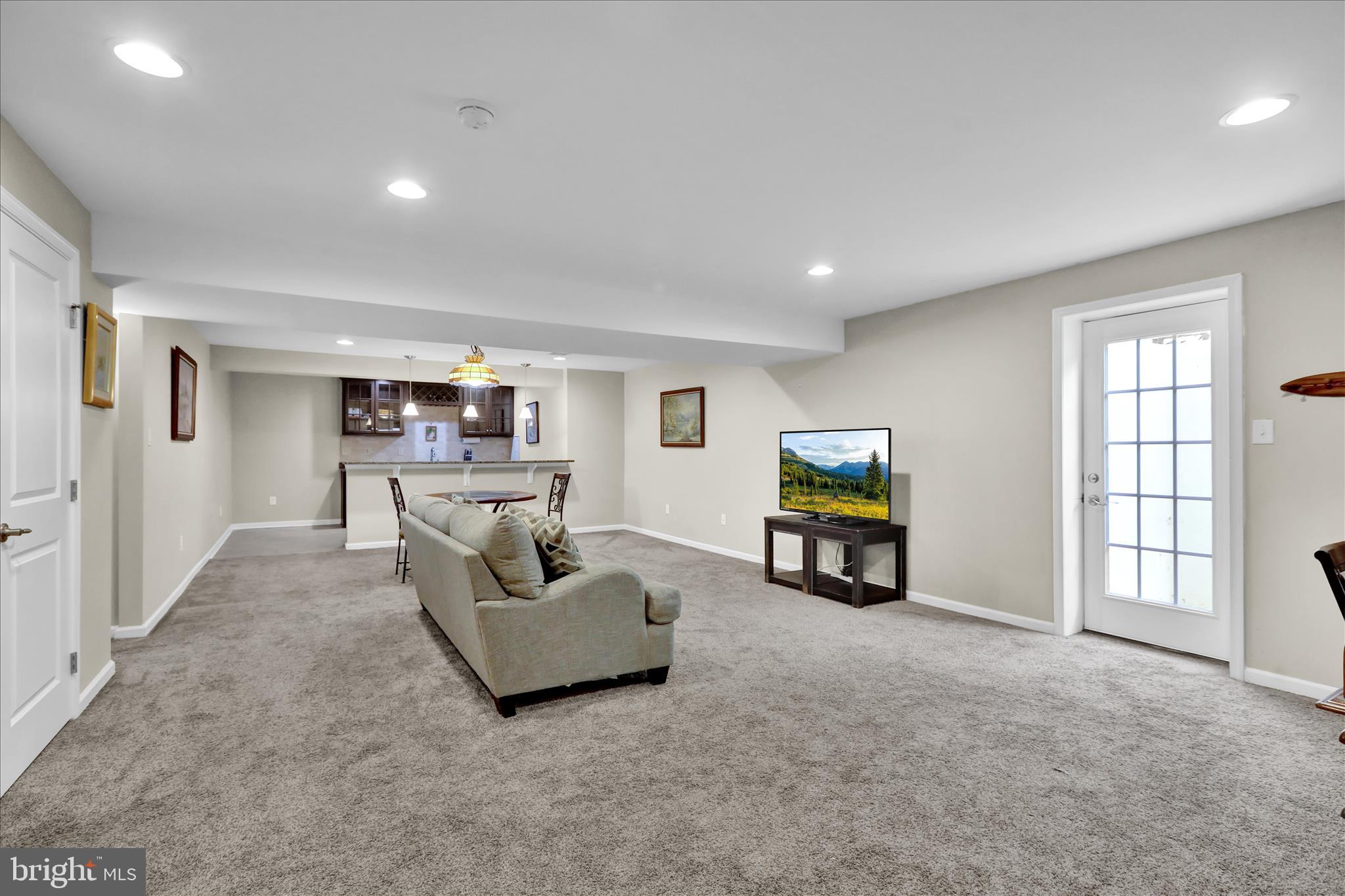 PRES AT MONTGOMERY - Residential