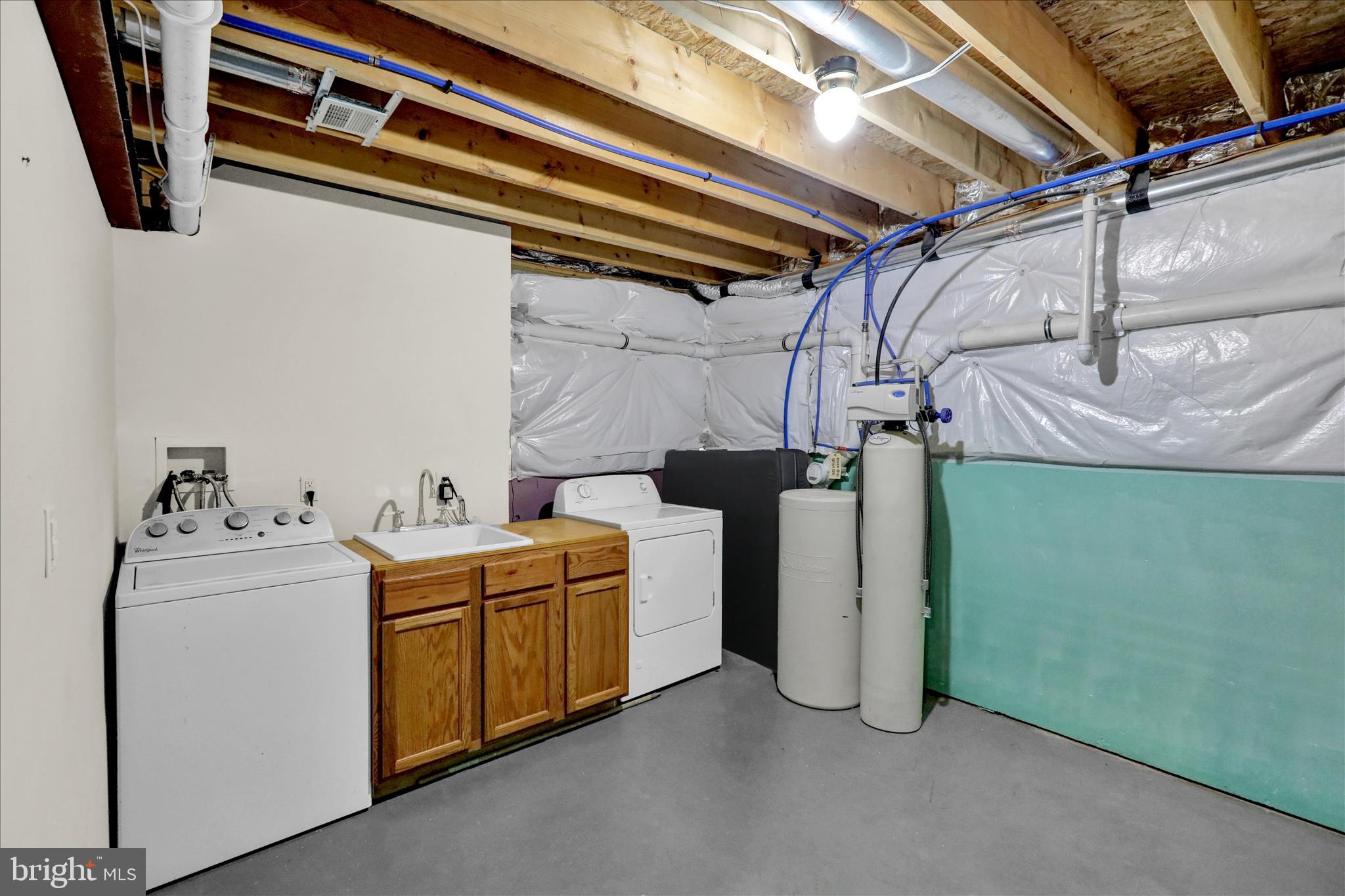 PRES AT MONTGOMERY - Residential