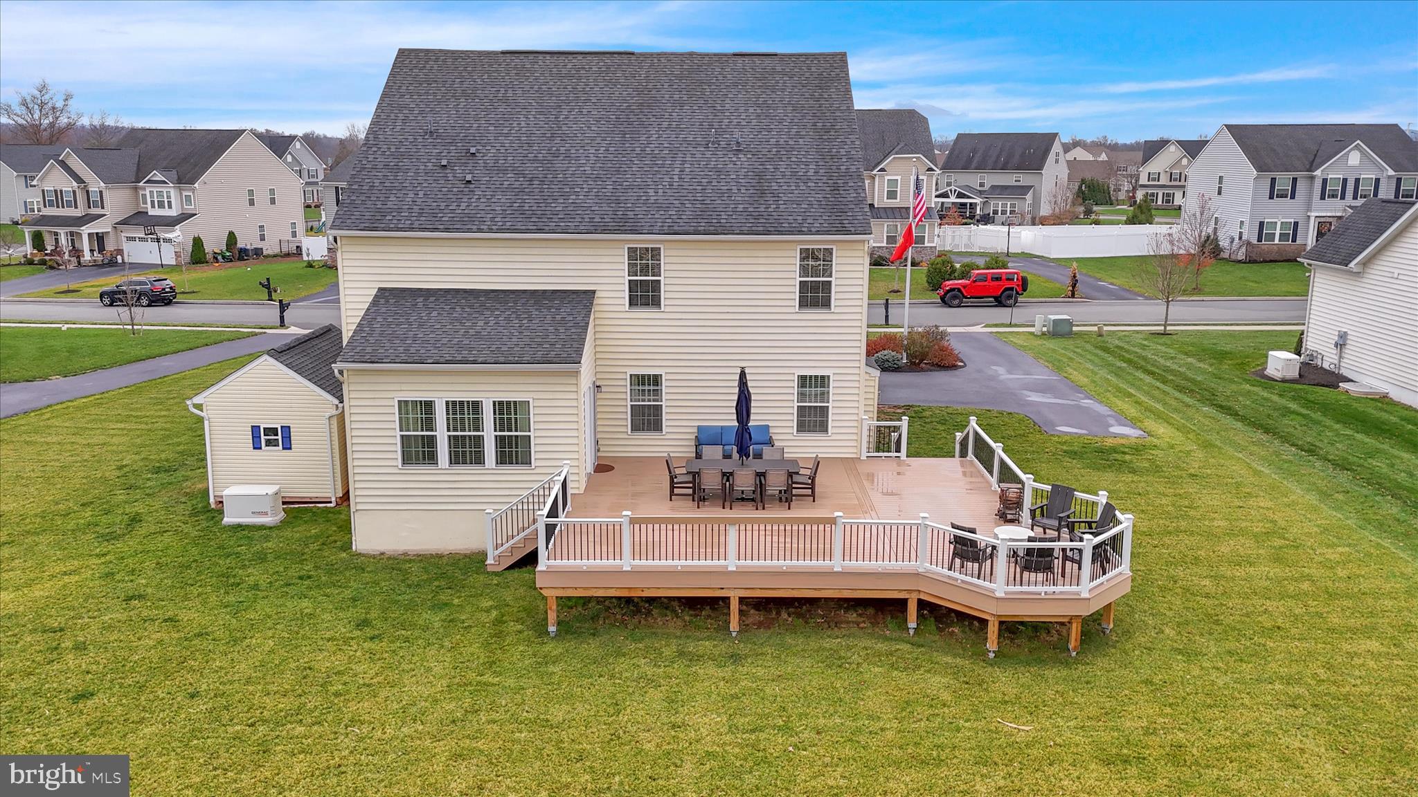 PRES AT MONTGOMERY - Residential