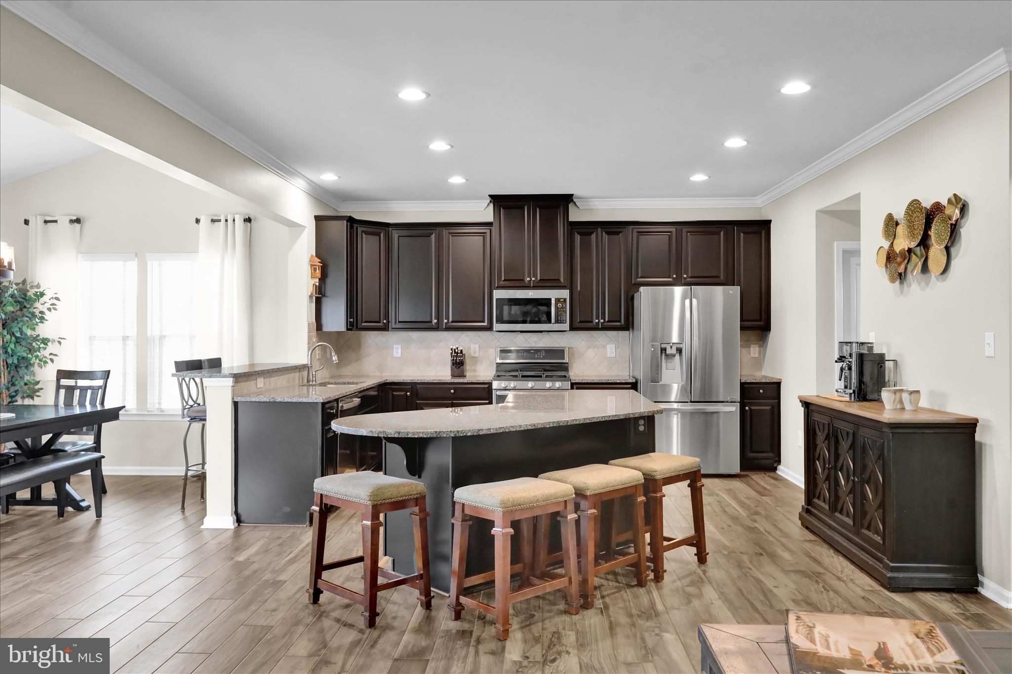 PRES AT MONTGOMERY - Residential