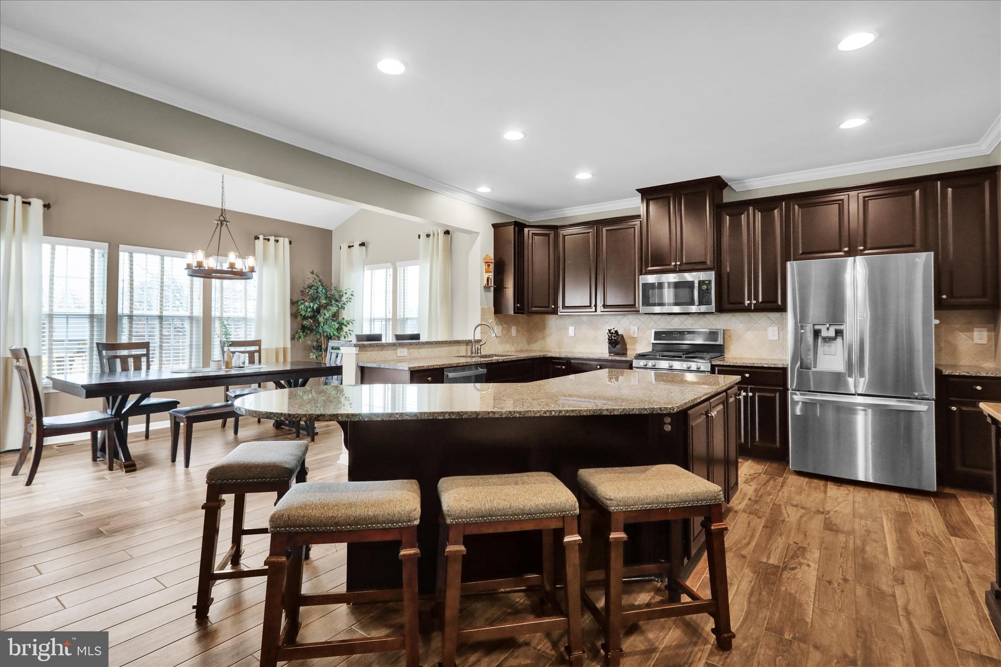 PRES AT MONTGOMERY - Residential