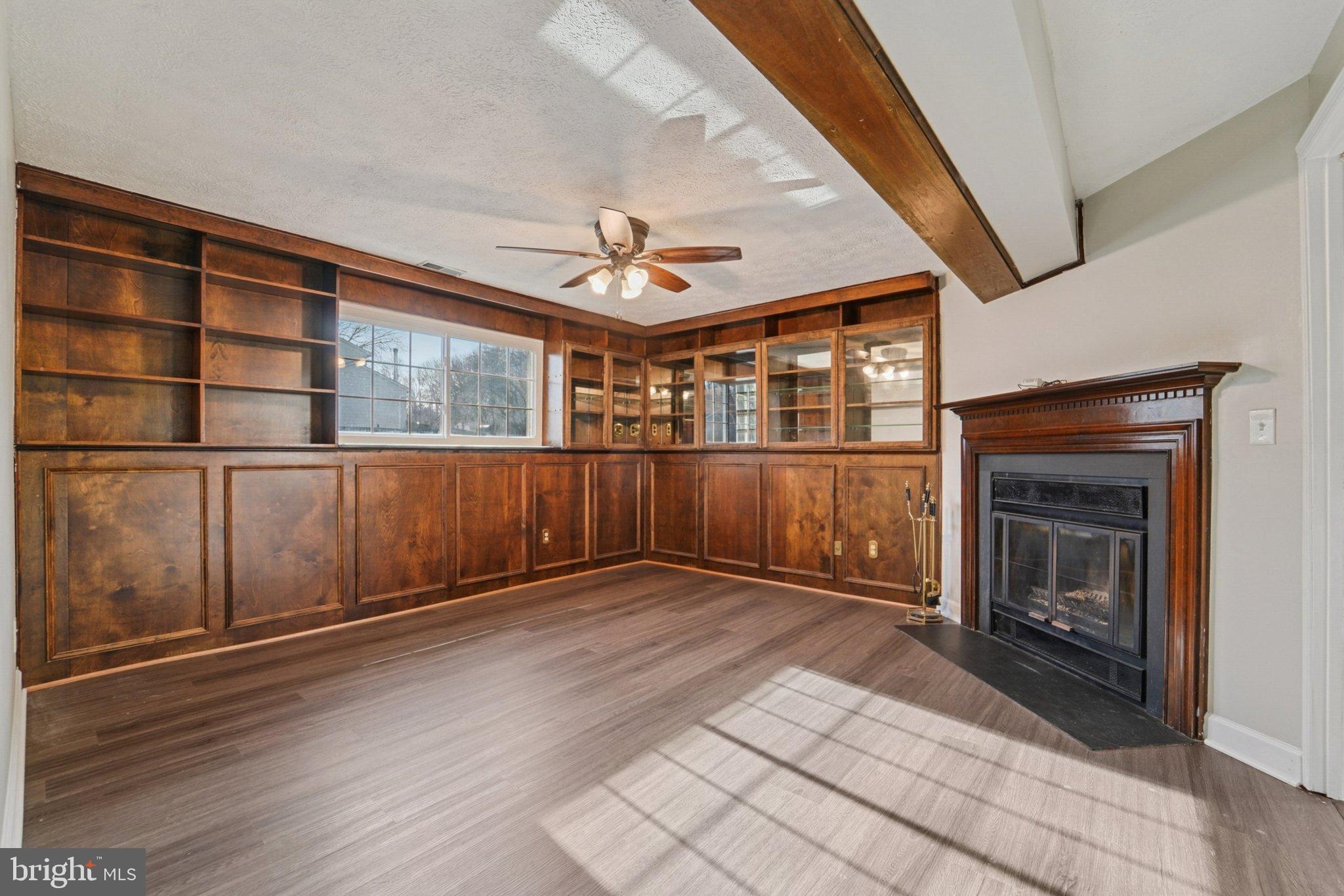 MANHATTAN BEACH - Residential Lease