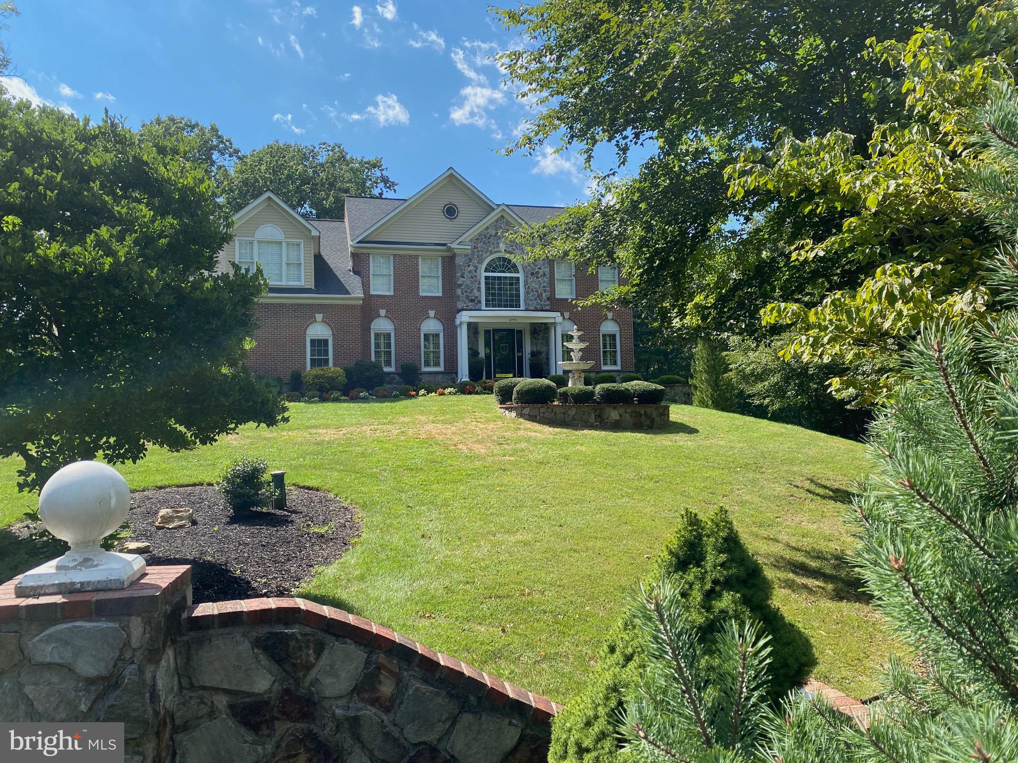 BARRINGTON OAKS - Residential