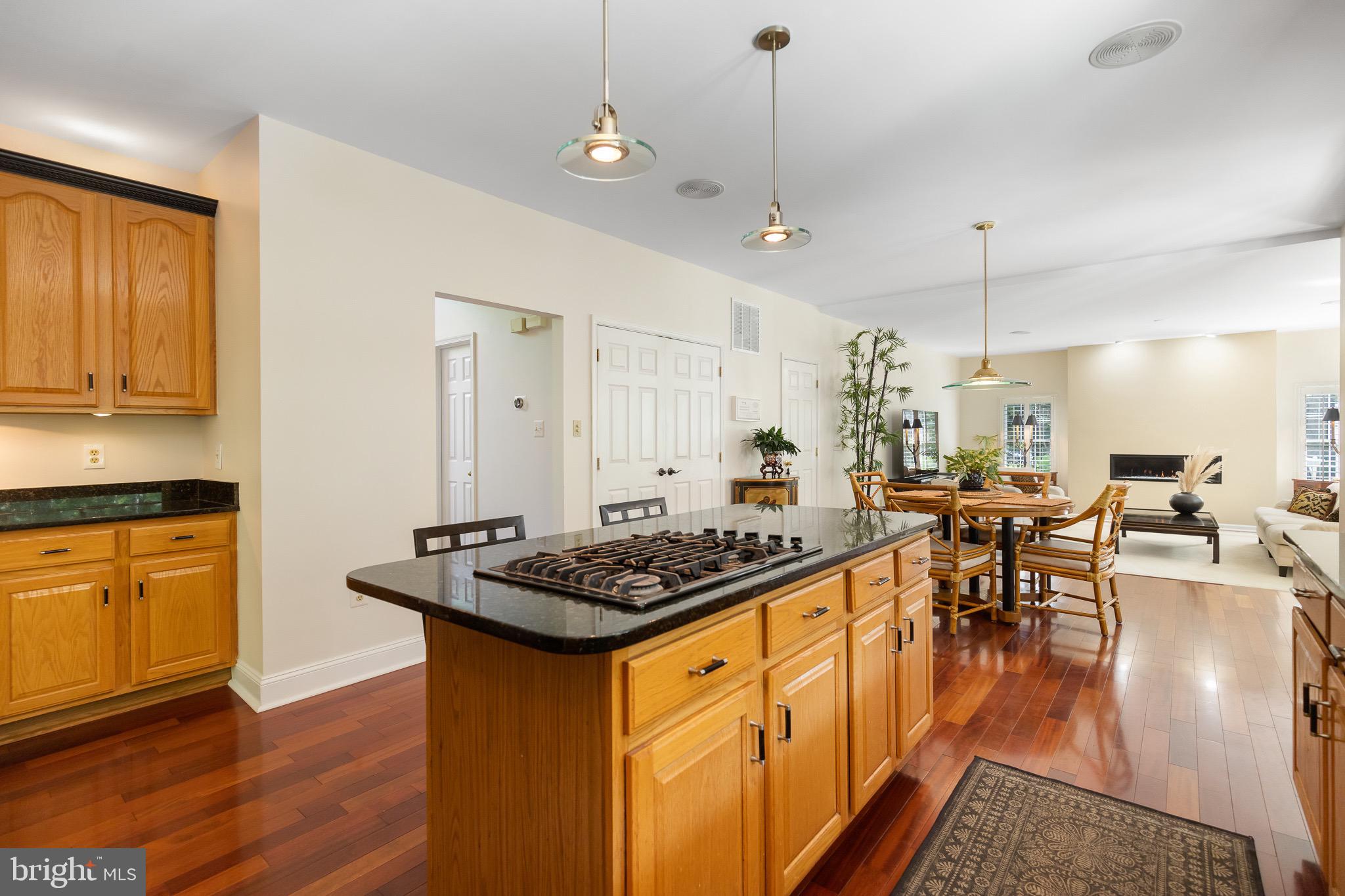 BARRINGTON OAKS - Residential