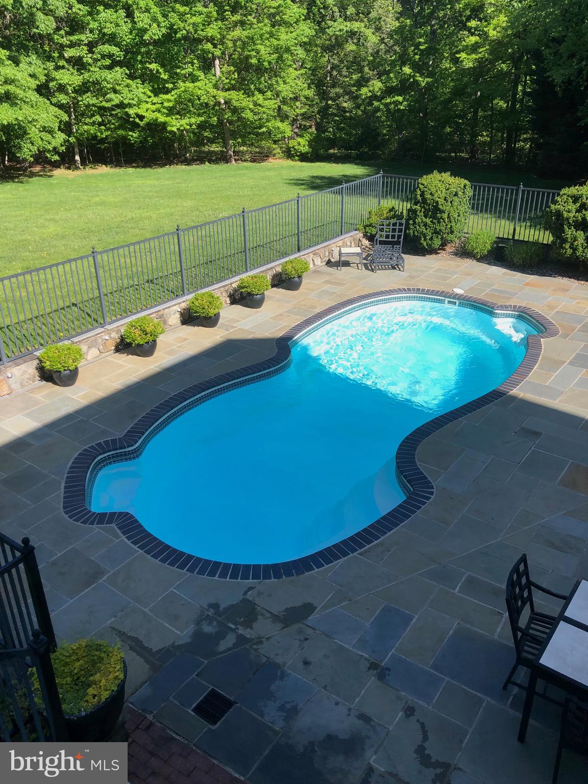 BARRINGTON OAKS - Residential