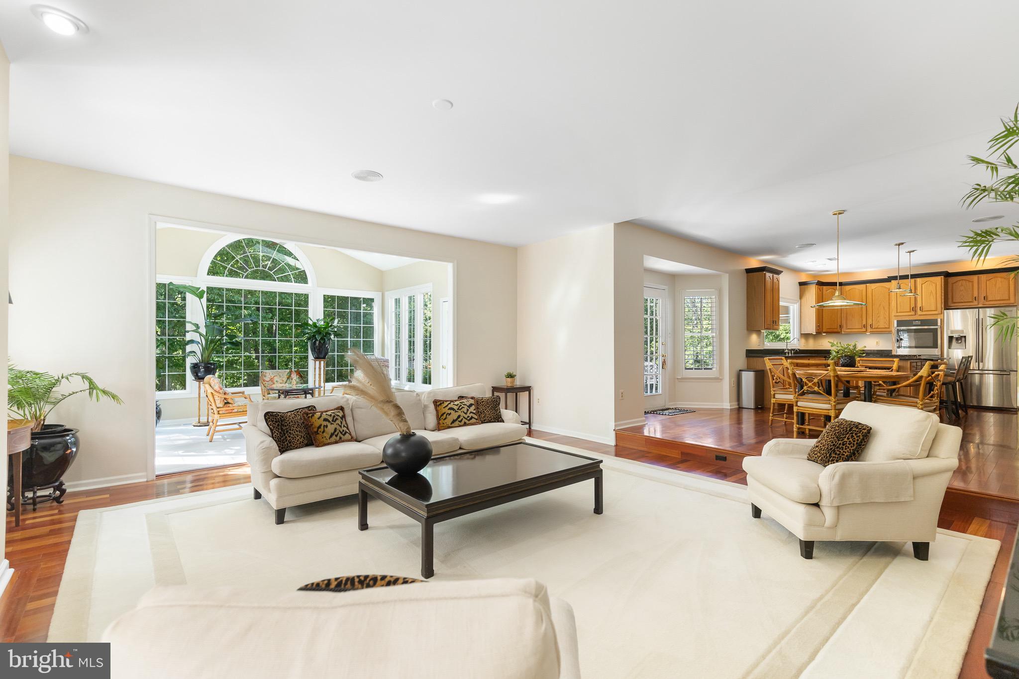 BARRINGTON OAKS - Residential