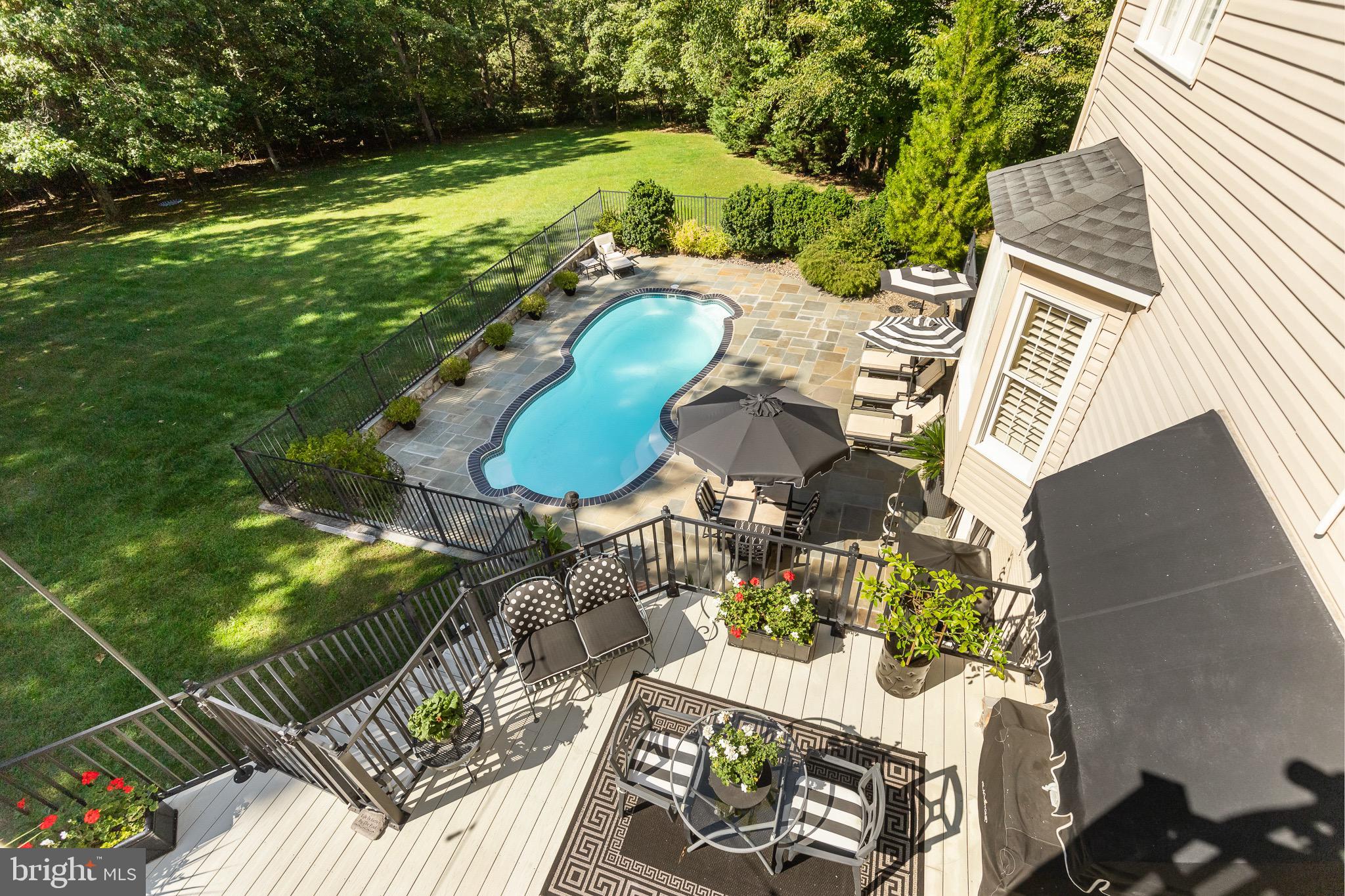 BARRINGTON OAKS - Residential