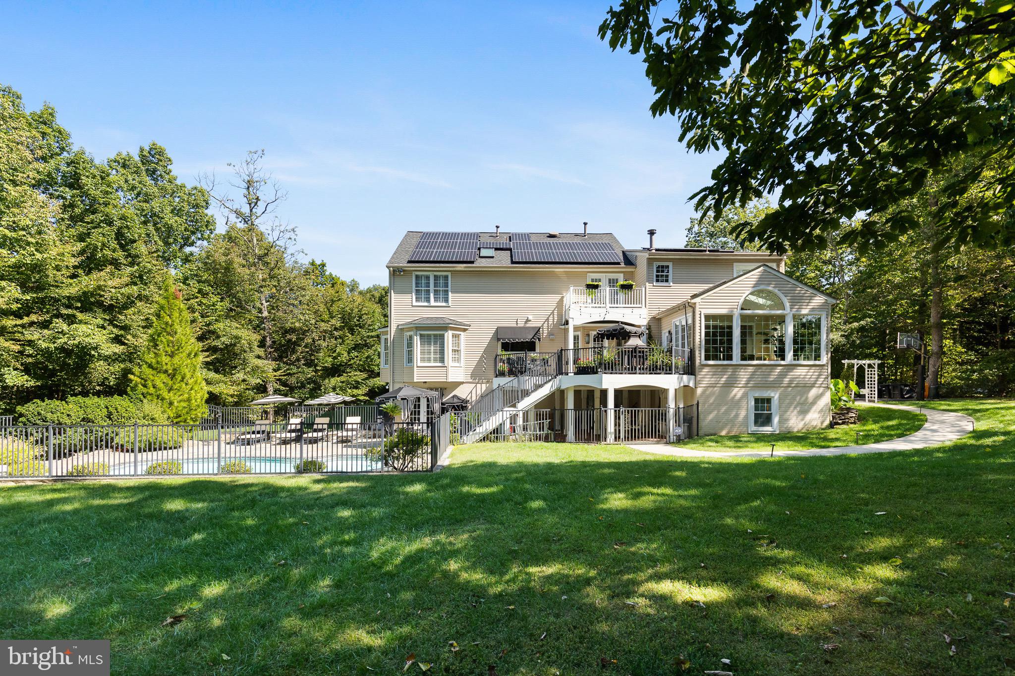 BARRINGTON OAKS - Residential