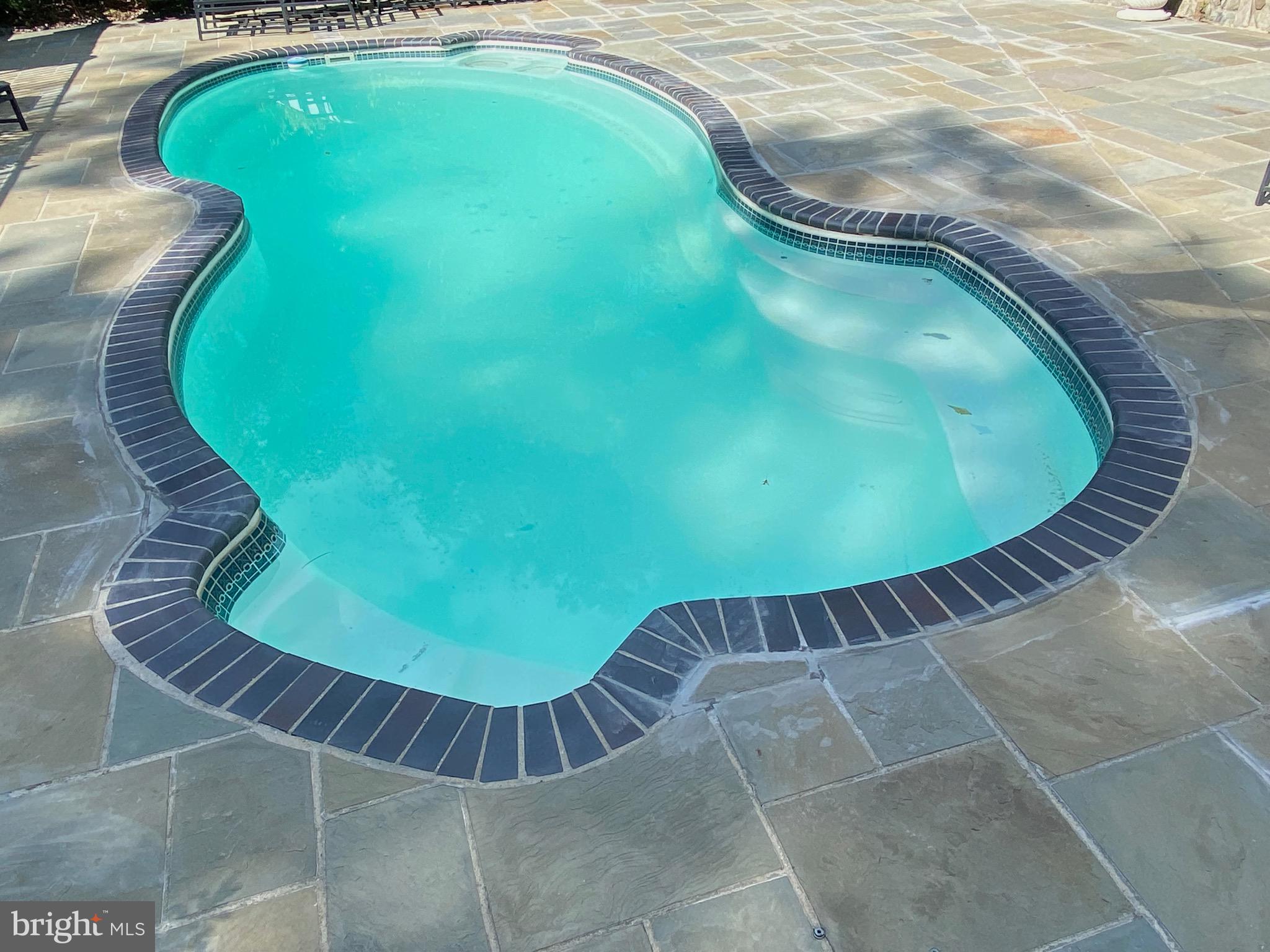 BARRINGTON OAKS - Residential