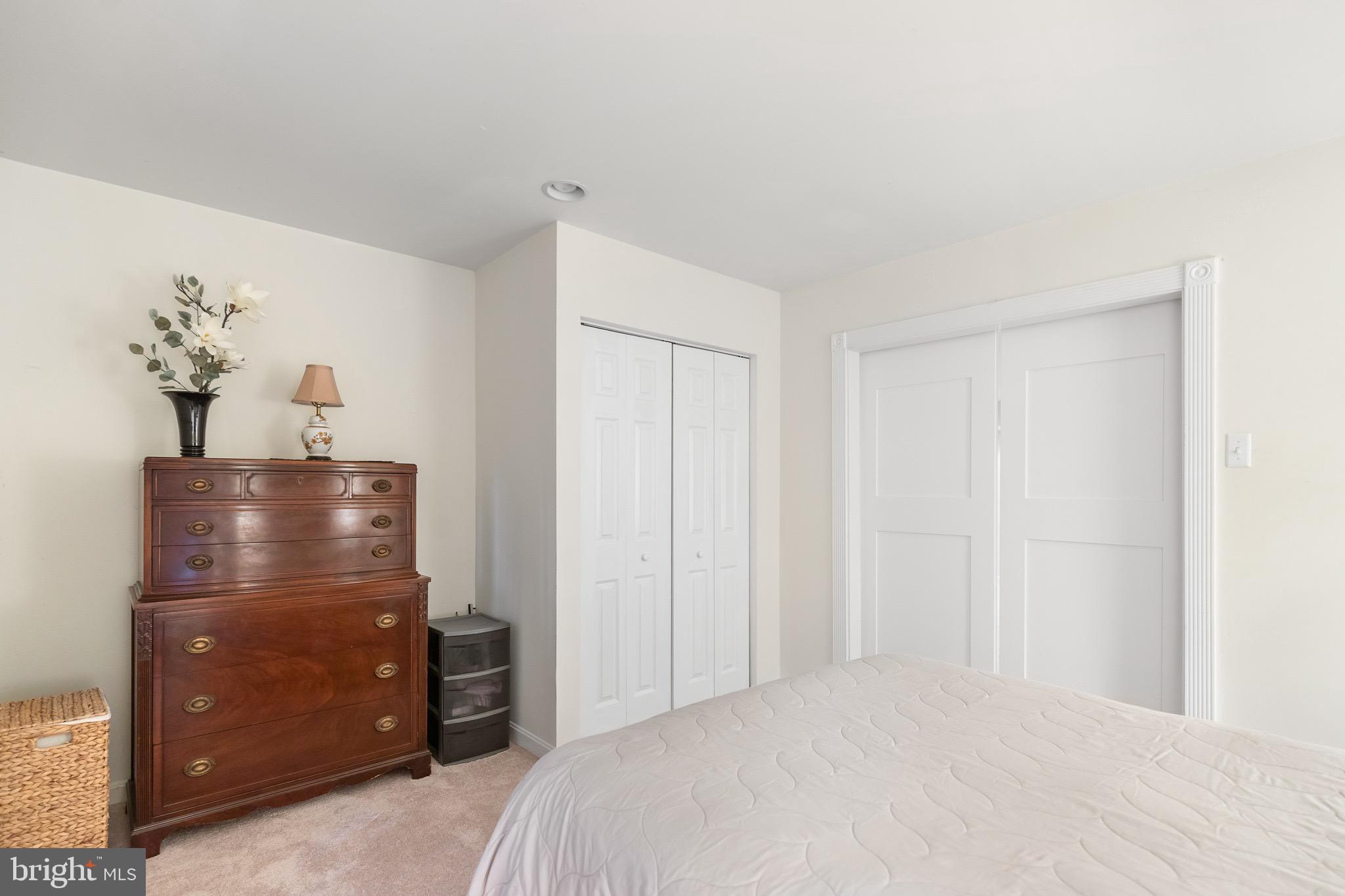 BARRINGTON OAKS - Residential