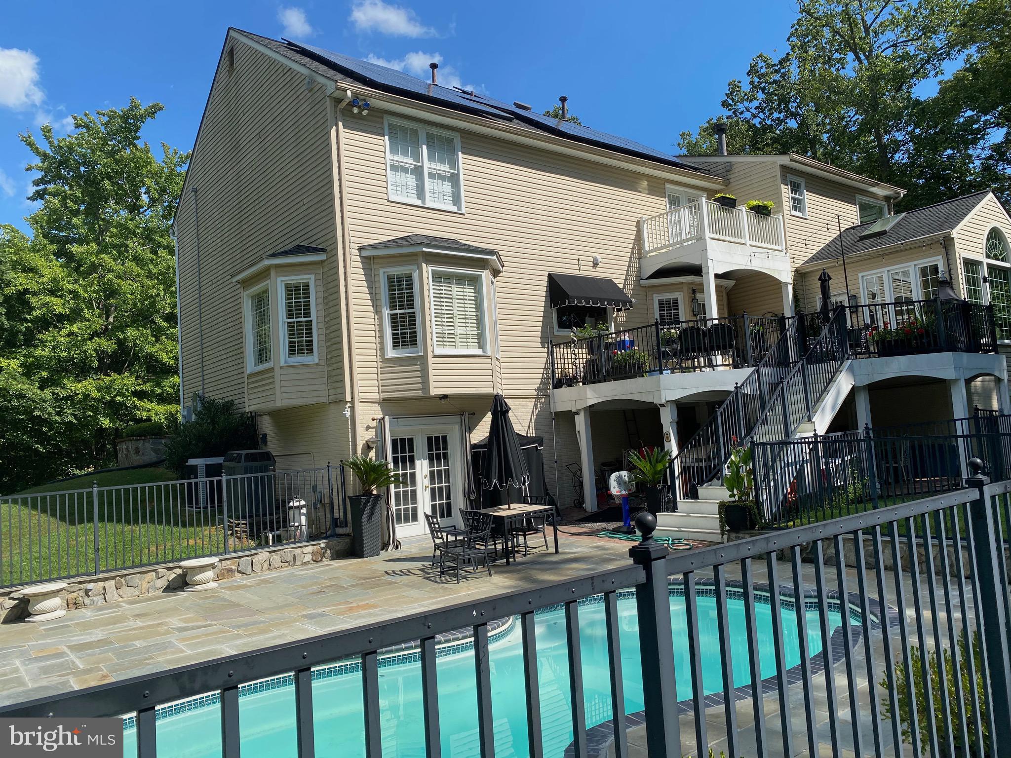 BARRINGTON OAKS - Residential