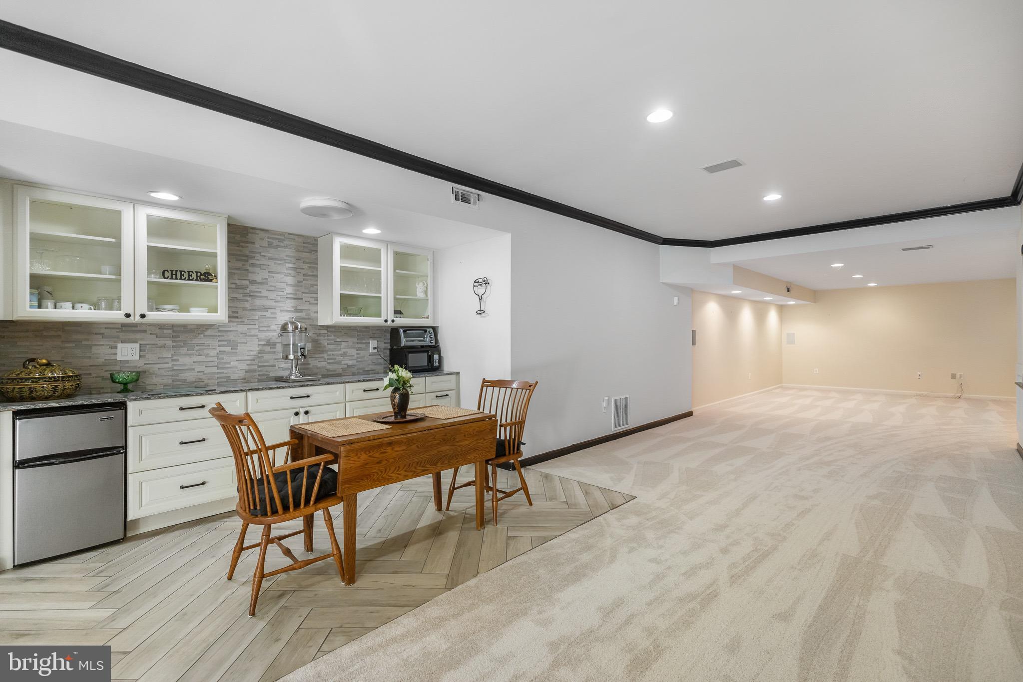 BARRINGTON OAKS - Residential