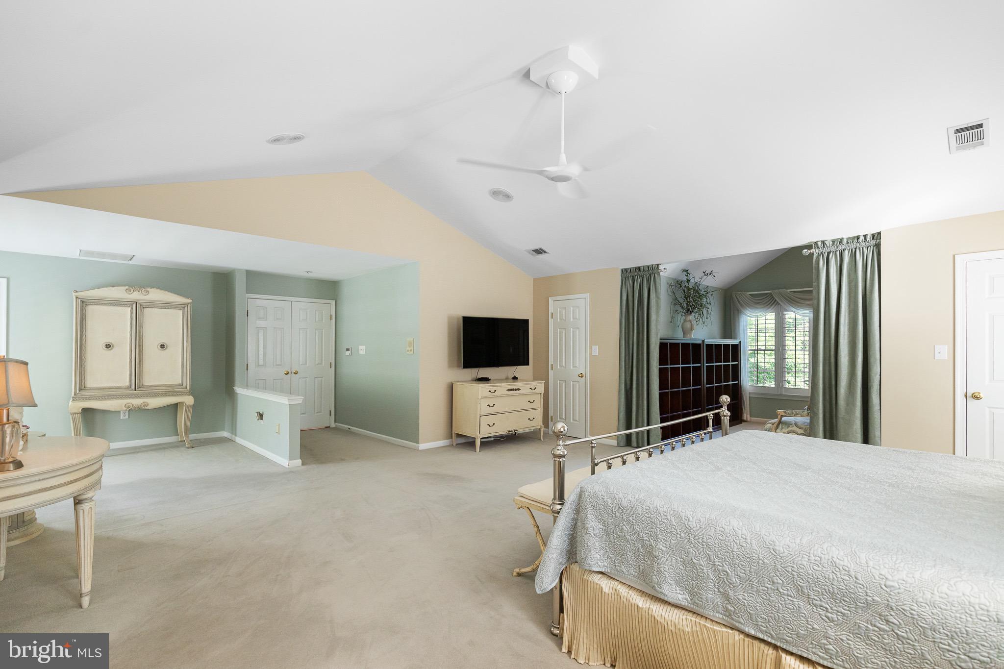 BARRINGTON OAKS - Residential