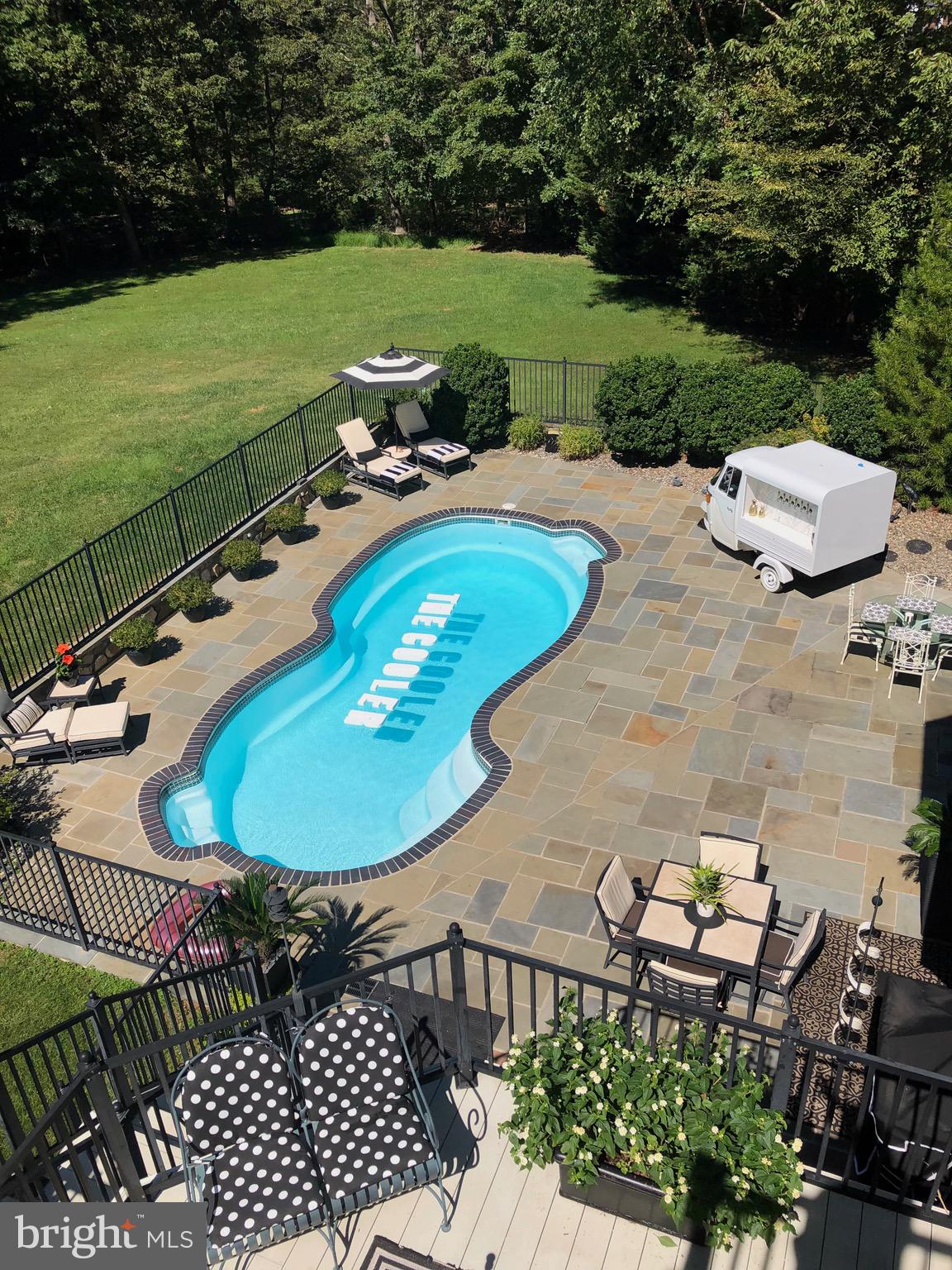 BARRINGTON OAKS - Residential