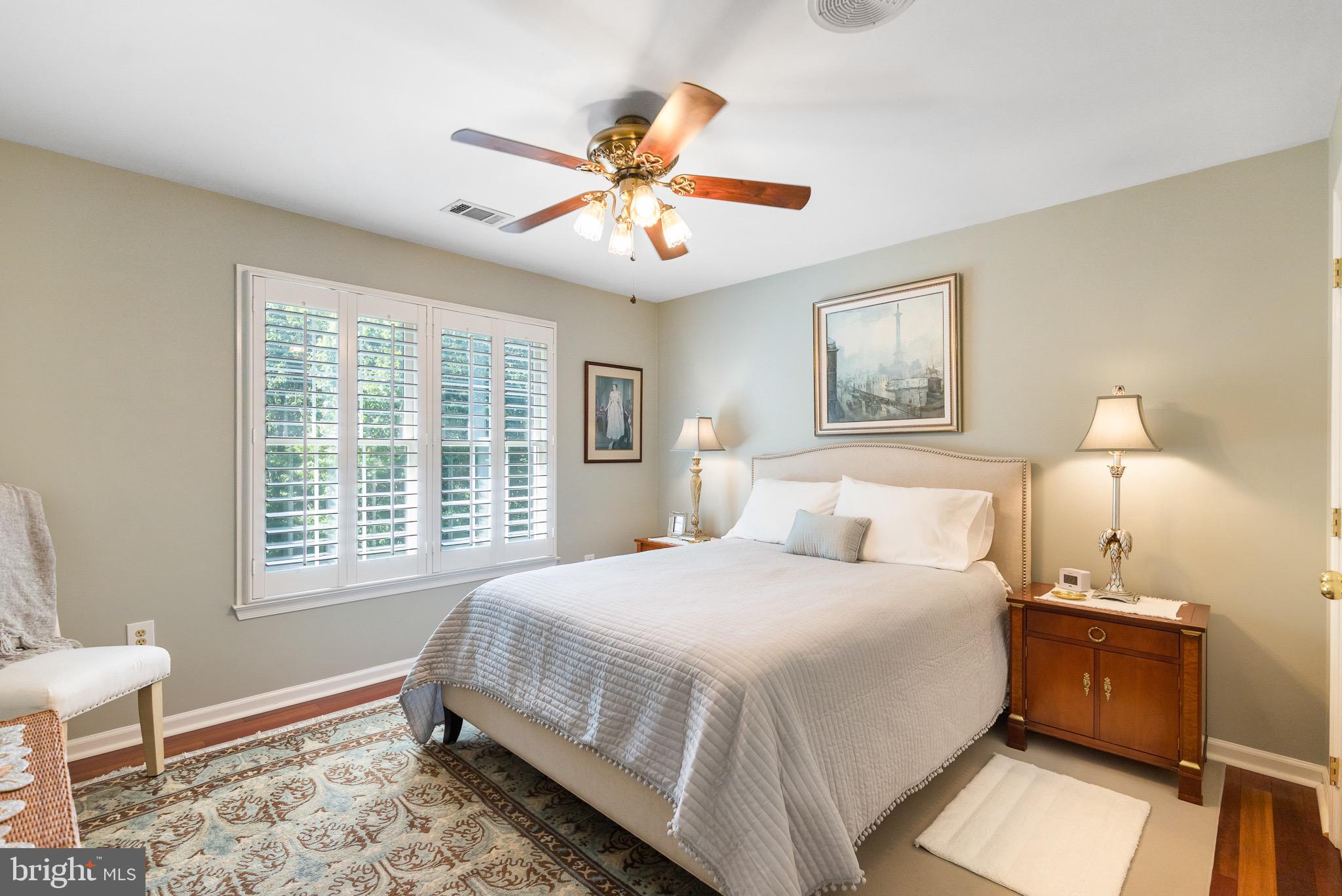 BARRINGTON OAKS - Residential