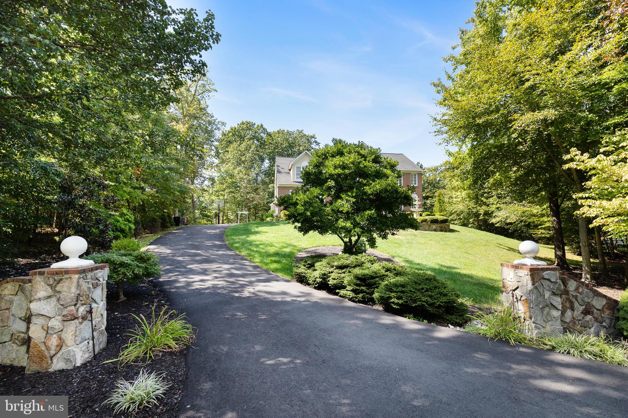 BARRINGTON OAKS - Residential