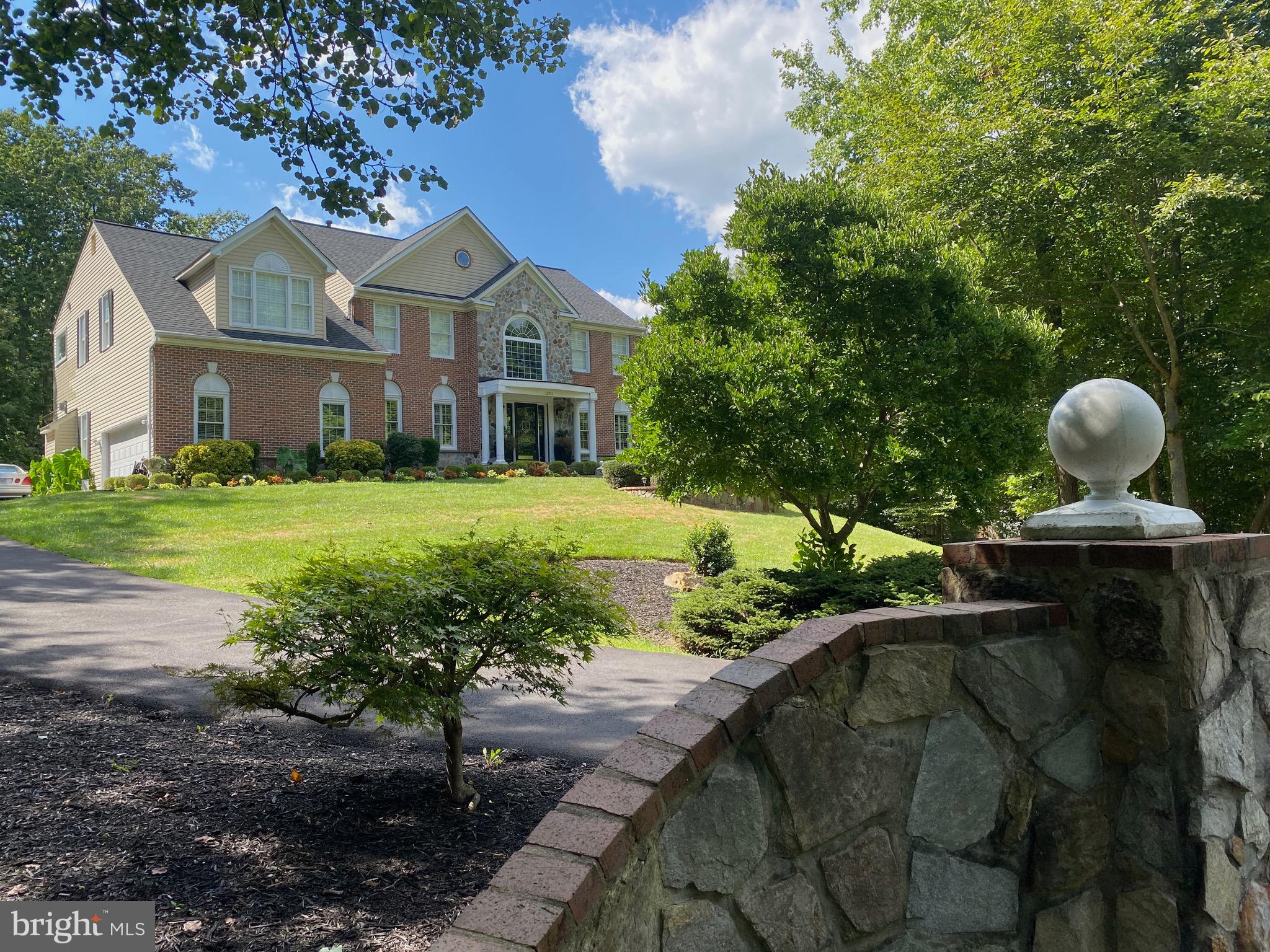 BARRINGTON OAKS - Residential