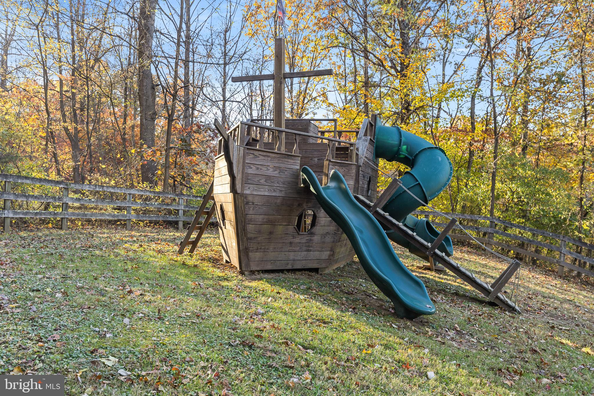 APPLE MT LAKE - Residential