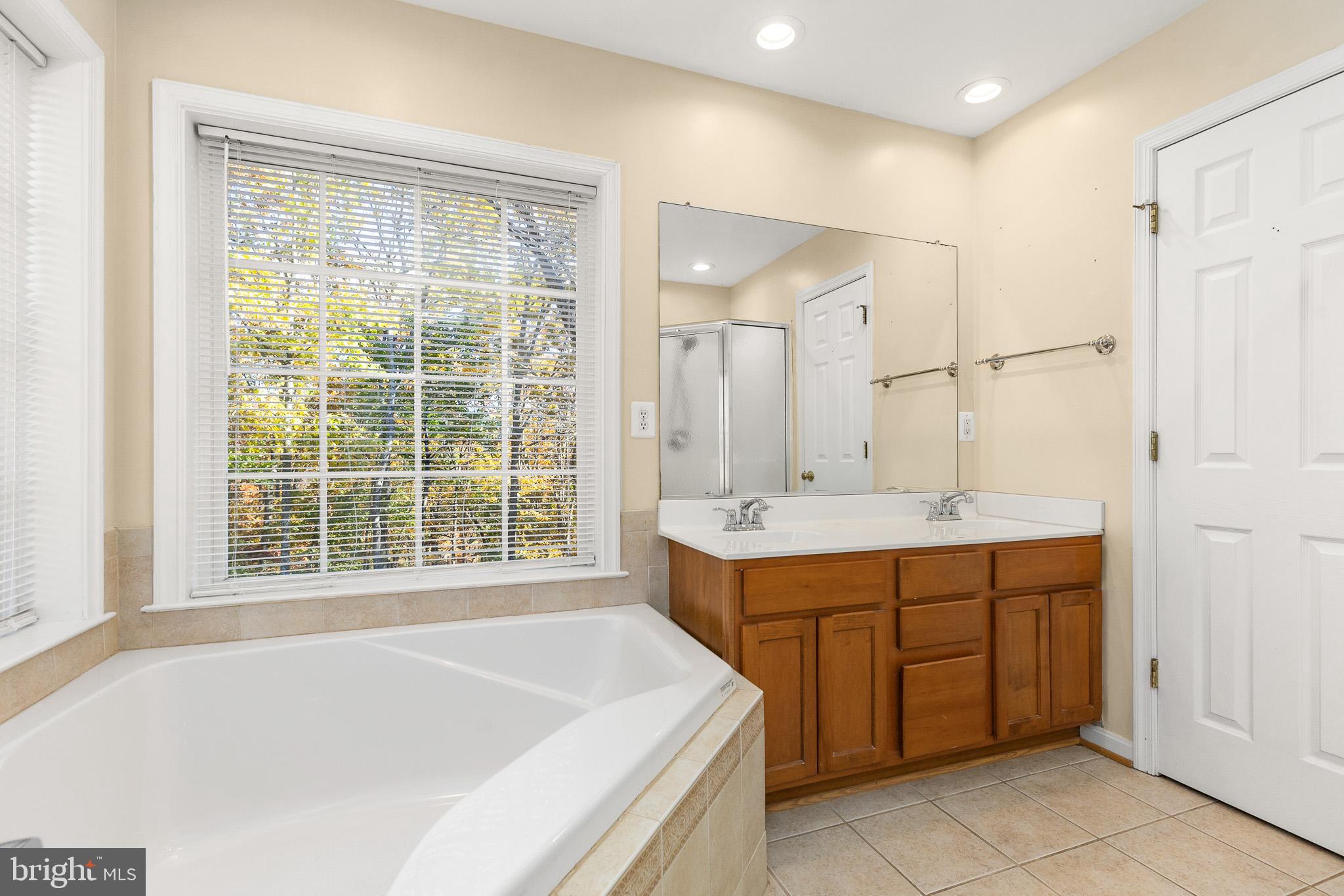 APPLE MT LAKE - Residential