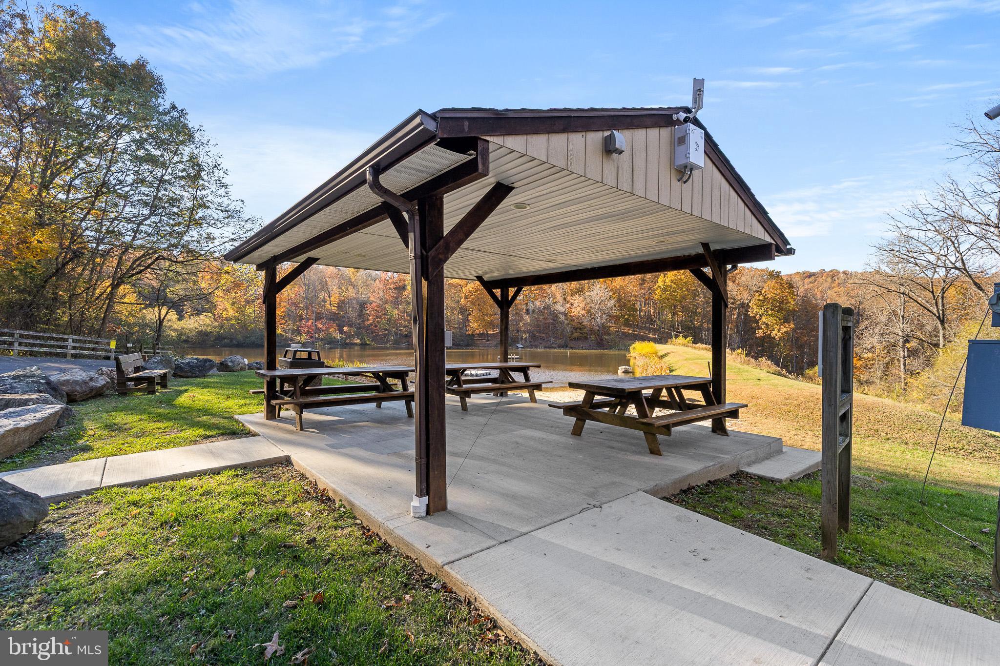 APPLE MT LAKE - Residential