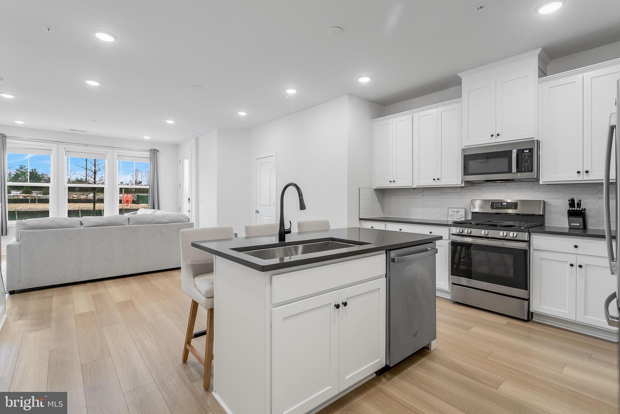 GOOSE CREEK VILLAGE - Residential Lease