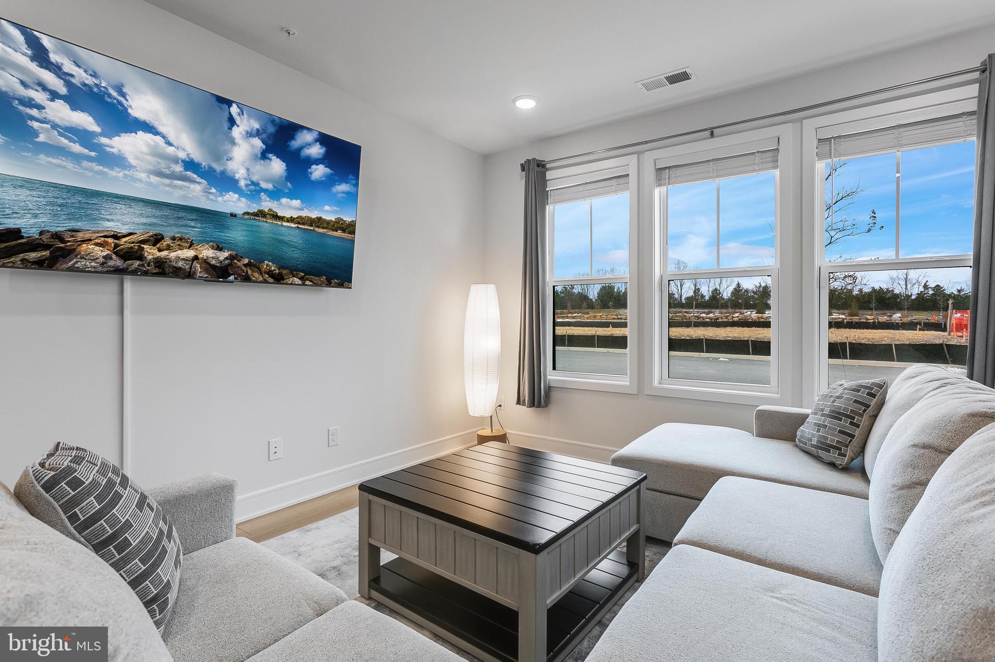 GOOSE CREEK VILLAGE - Residential Lease