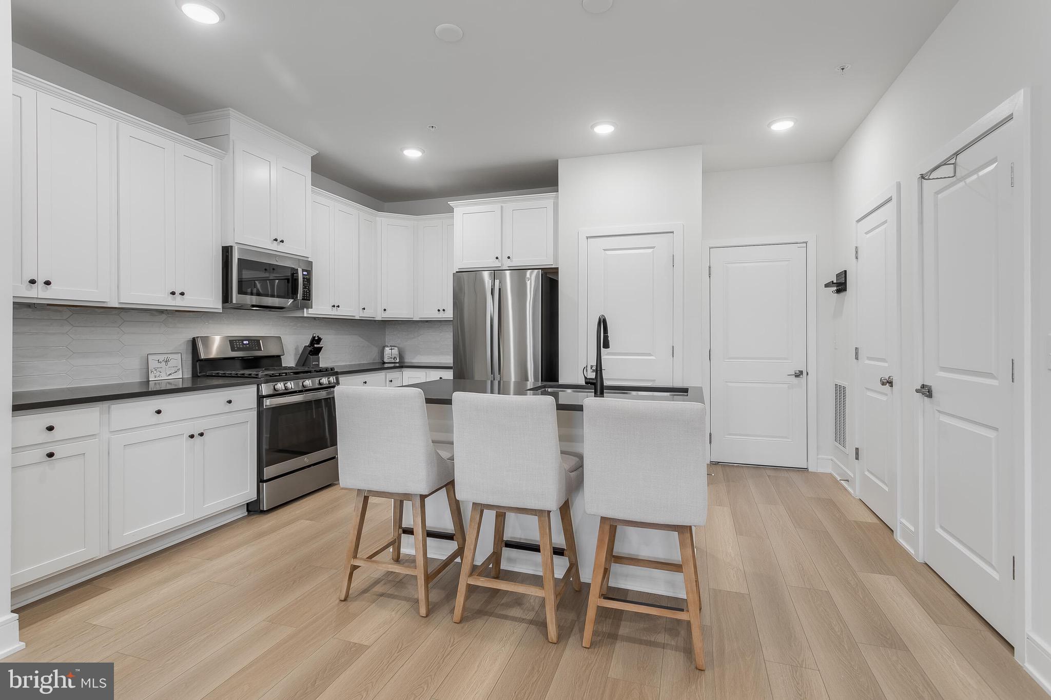 GOOSE CREEK VILLAGE - Residential Lease