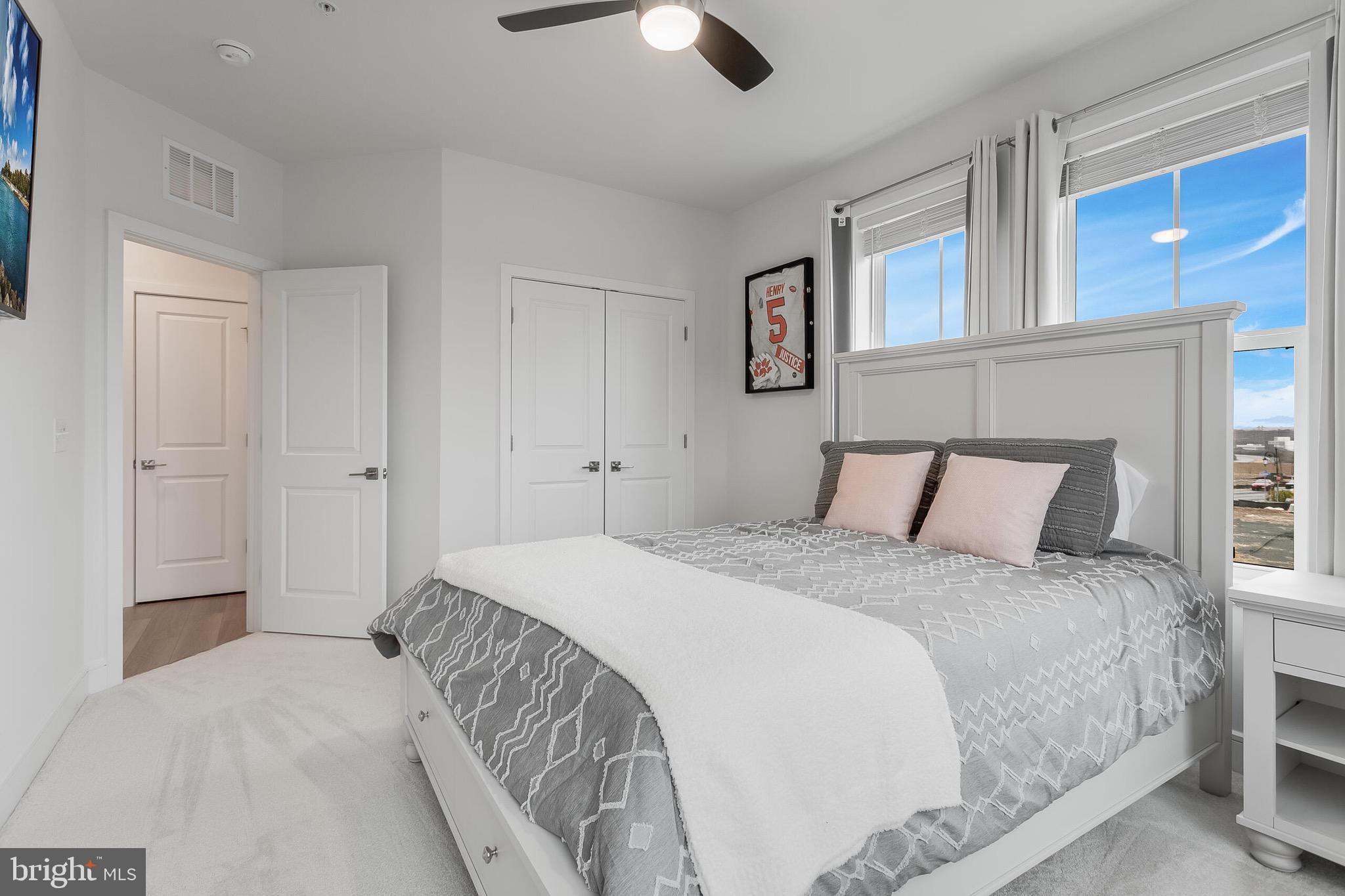 GOOSE CREEK VILLAGE - Residential Lease