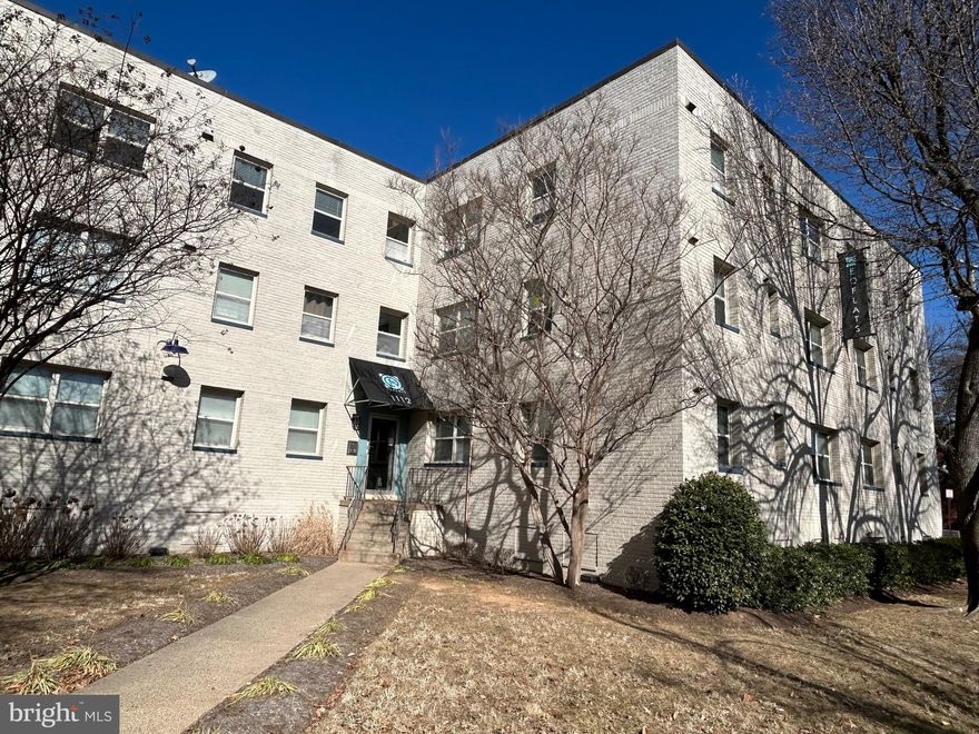 CASH OFFERS ONLY.  FINANCING FELL THROUGH. This is a short sale professionally negotiated.  Turn key.  Ready for your tenant or the first time home buyer.
