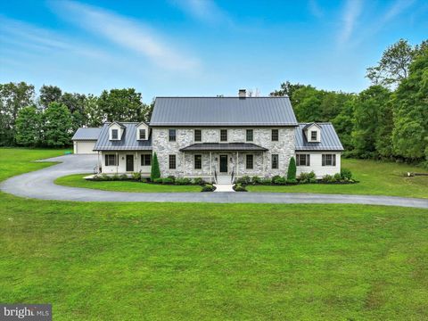 160 VIDA LANE DOVER PA 17315