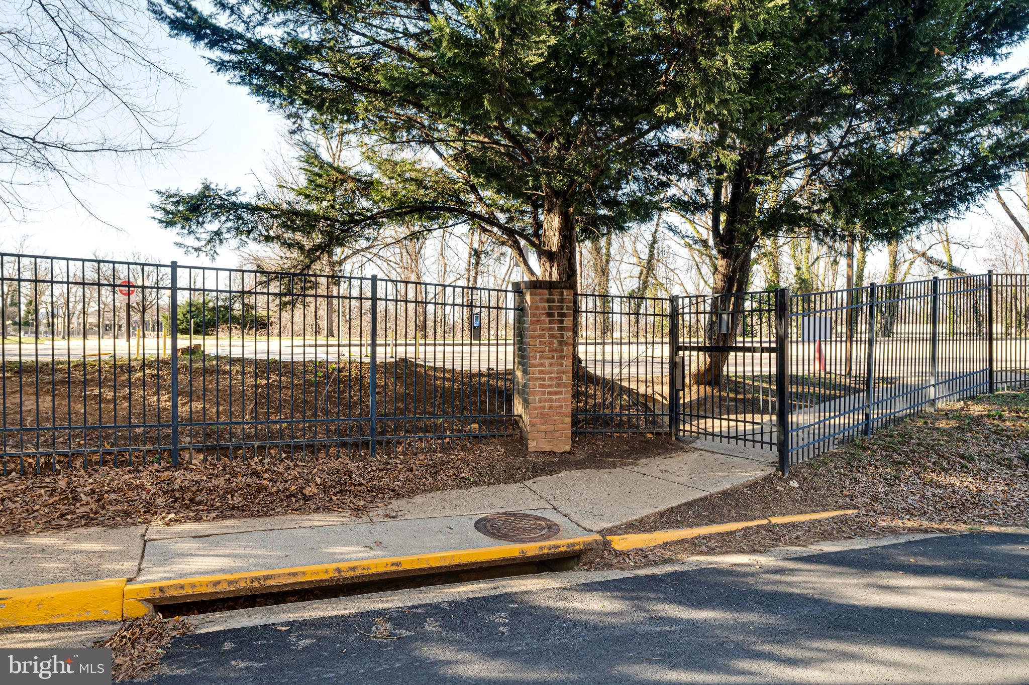 VILLAGES AT FALLS CHURCH - Residential