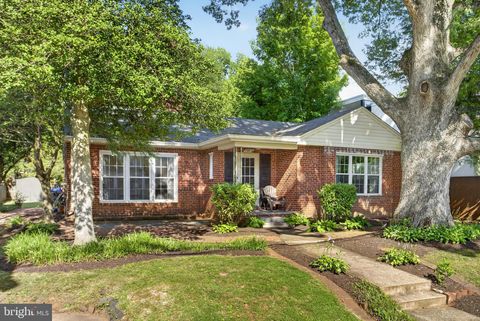 Homes For Rent - 7803 Marbury Road<br/> BETHESDA, MD 20817