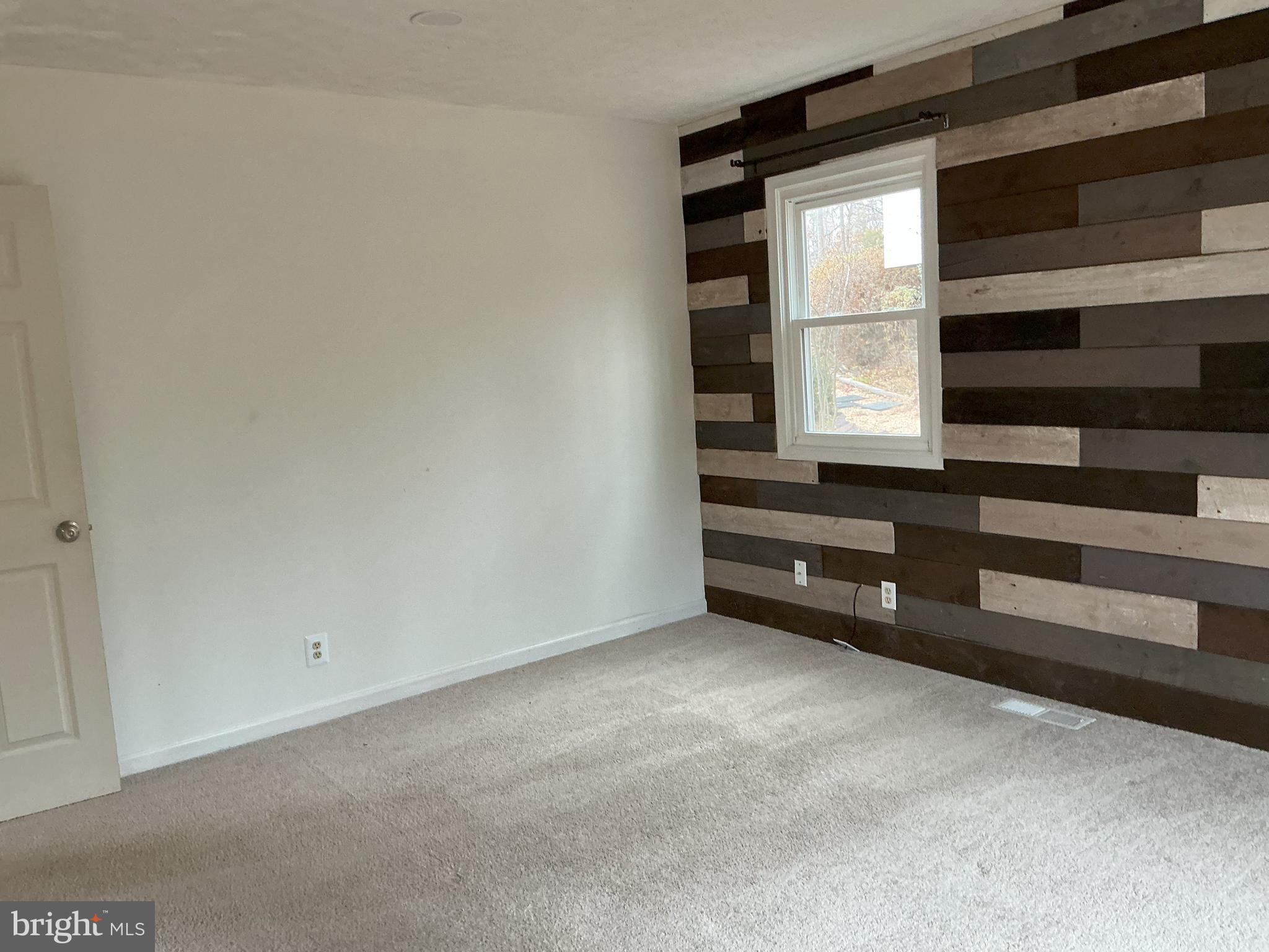 LAKE OF THE WOODS - Residential Lease