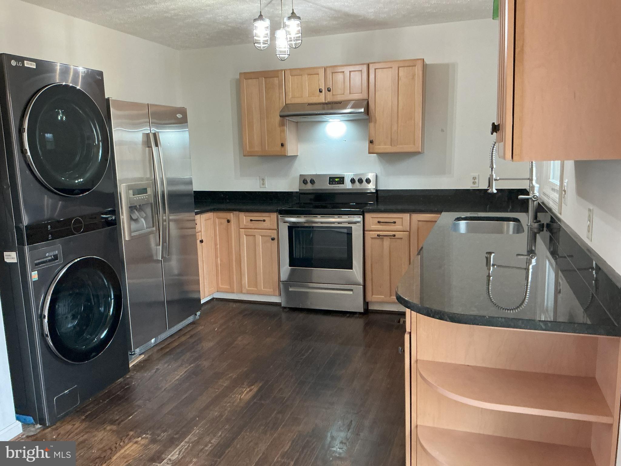 LAKE OF THE WOODS - Residential Lease