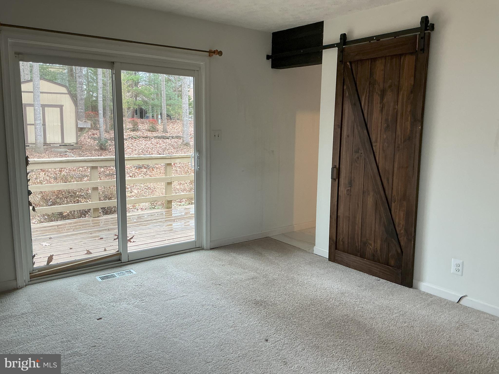 LAKE OF THE WOODS - Residential Lease