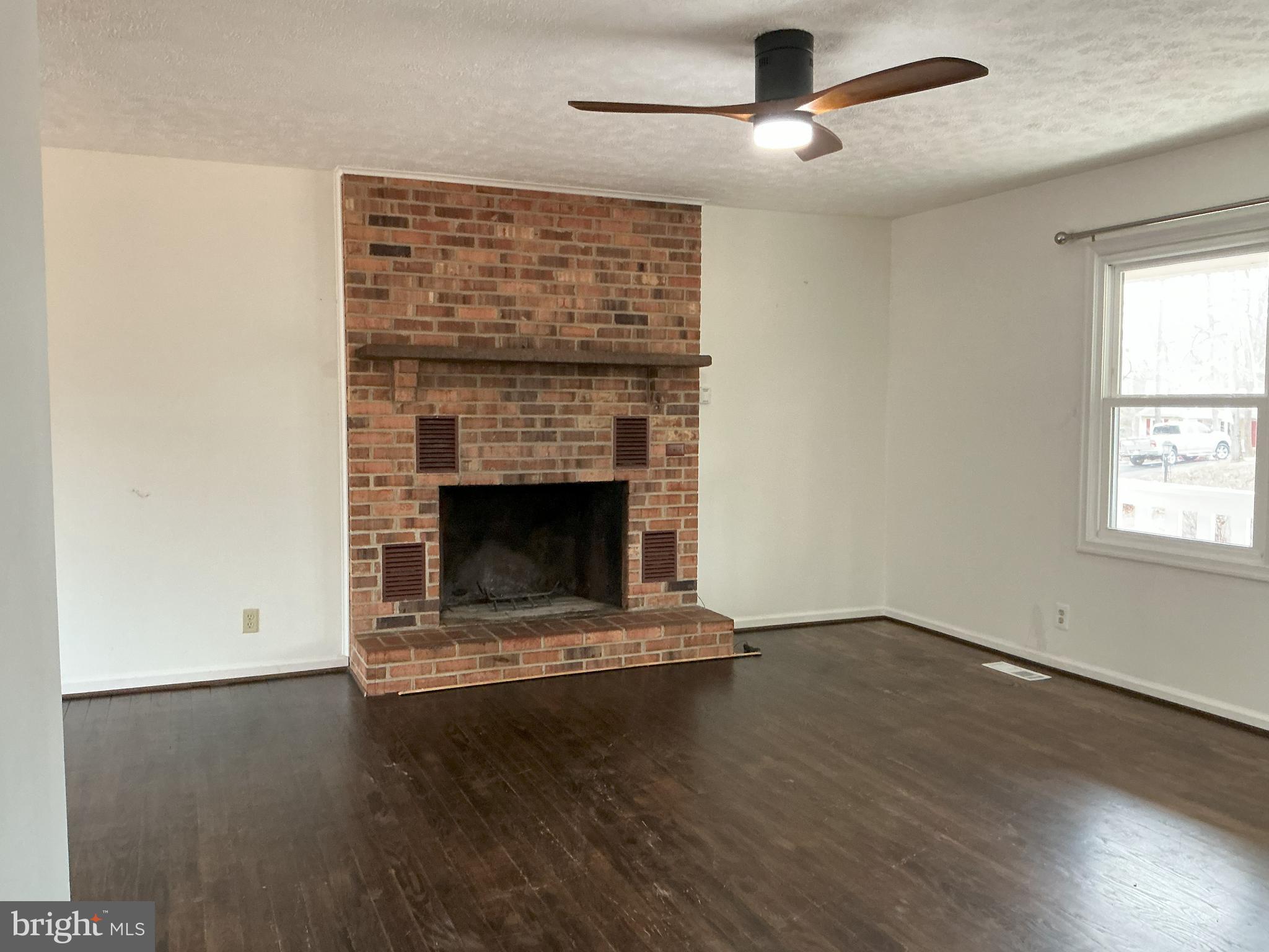 LAKE OF THE WOODS - Residential Lease