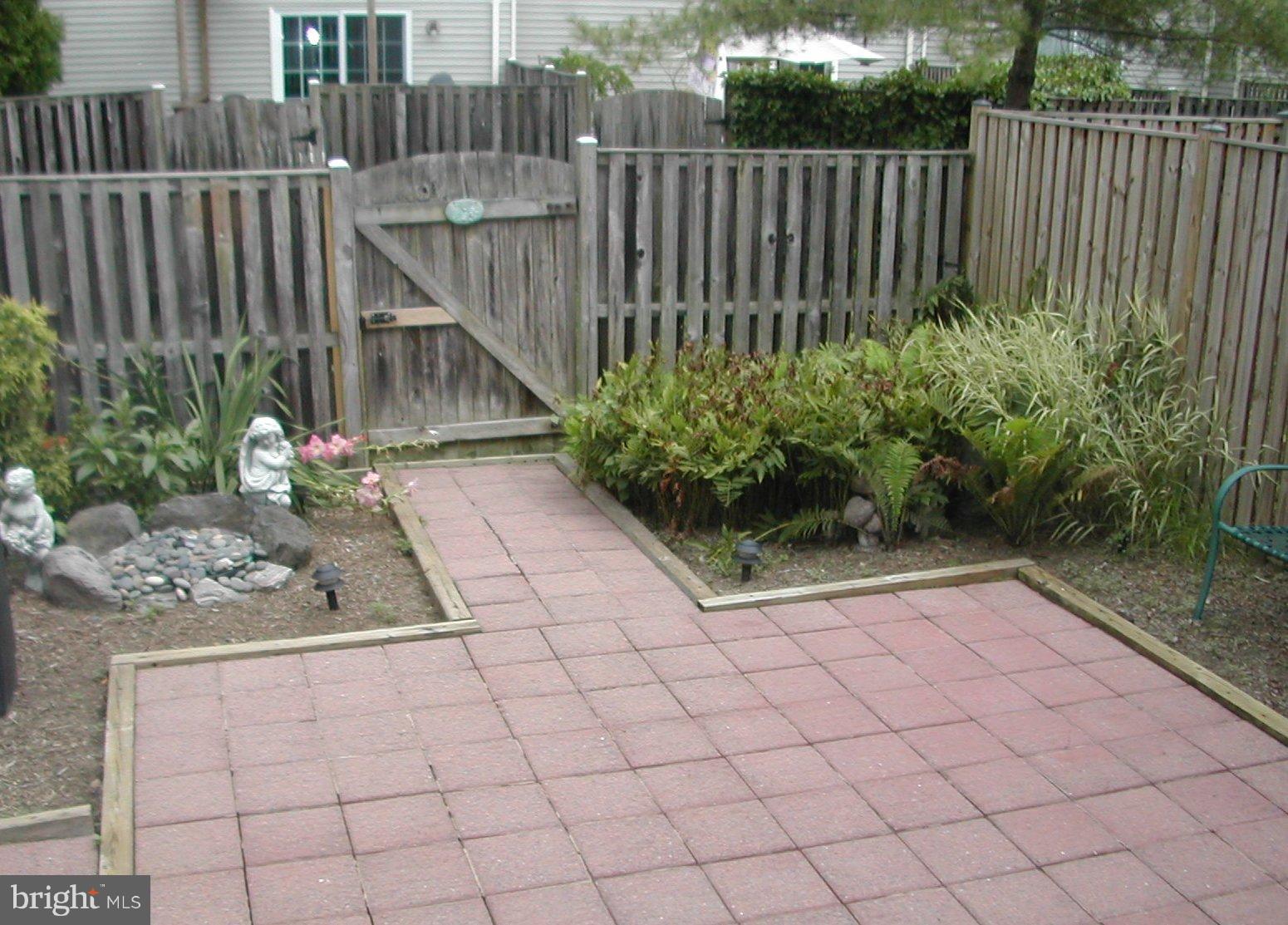 OLD FIELDS - Residential